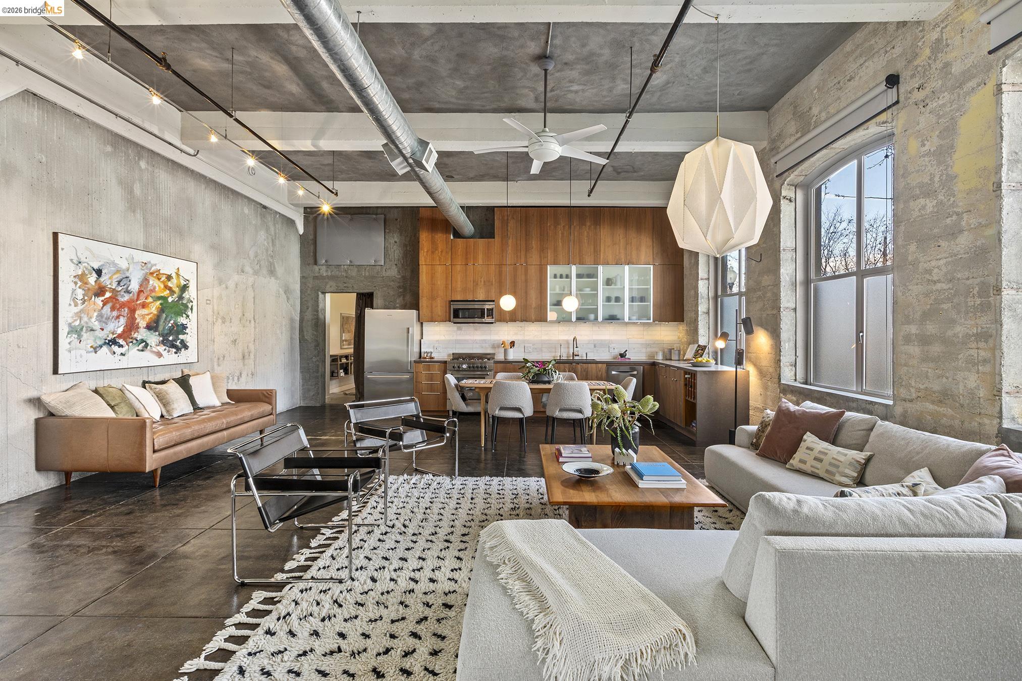 Photo #4: 41125579 Listing: Photo #4