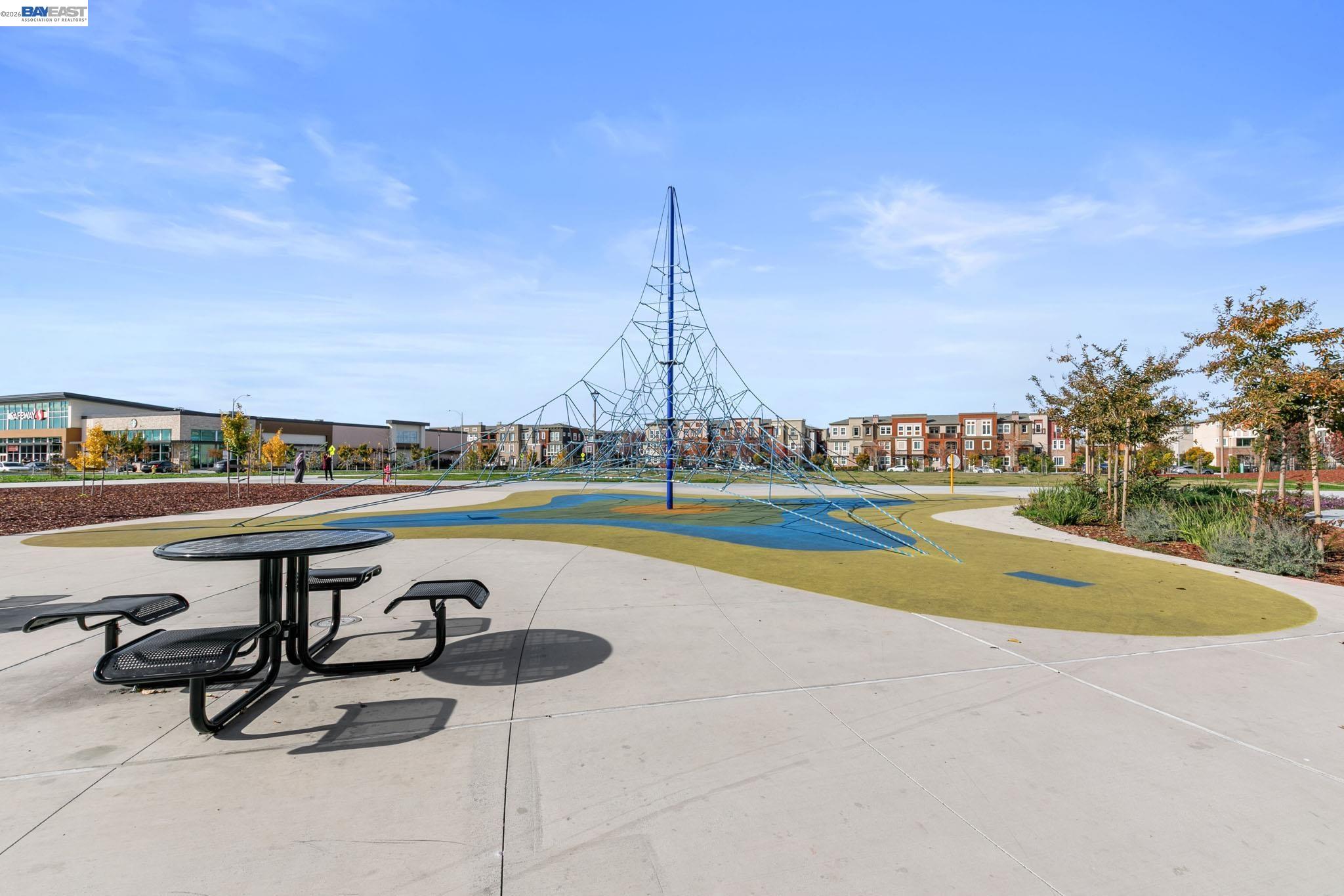 Detail Gallery Image 44 of 47 For 1038 Giacomo Ln, San Jose,  CA 95131 - 4 Beds | 3/1 Baths