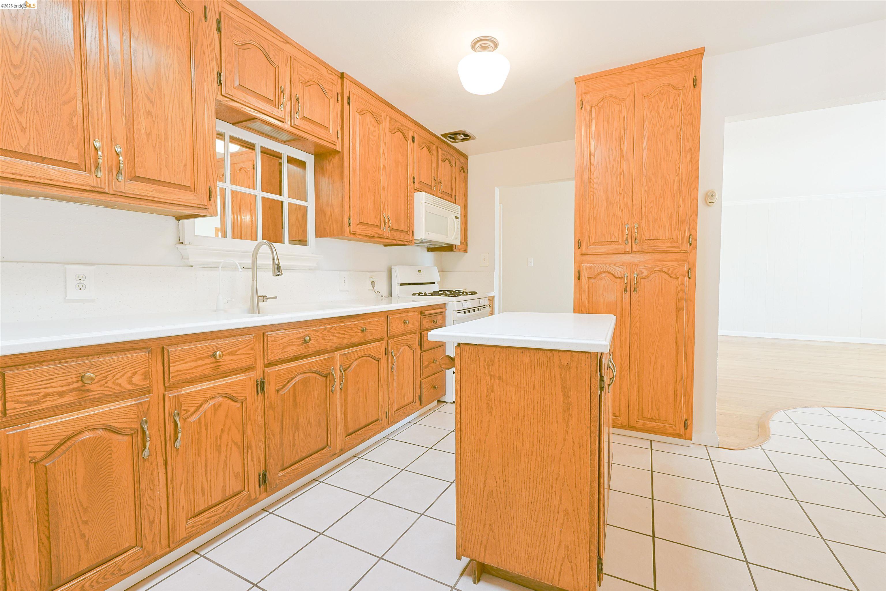 Detail Gallery Image 11 of 34 For 715 Lincoln Ave, Brentwood,  CA 94513 - 3 Beds | 1 Baths