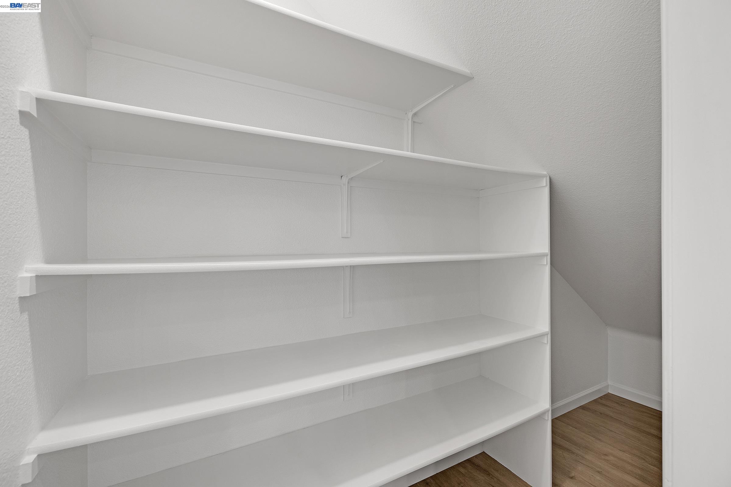 Detail Gallery Image 13 of 43 For 5990 Peridot Pl, Dublin,  CA 94568 - 4 Beds | 2/1 Baths