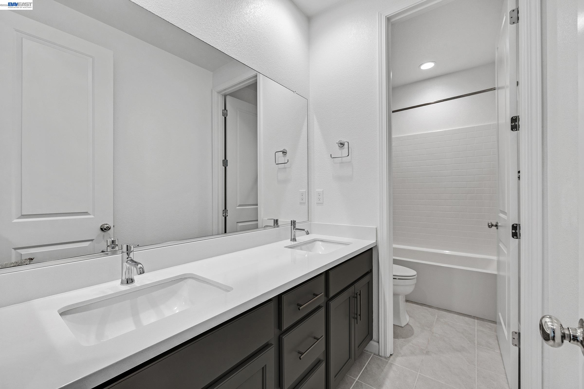 Detail Gallery Image 20 of 43 For 5990 Peridot Pl, Dublin,  CA 94568 - 4 Beds | 2/1 Baths