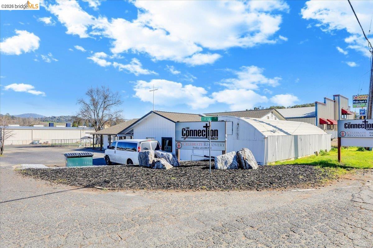 Detail Gallery Image 5 of 48 For 14326 Tuolumne Rd, Sonora,  CA 95370 - – Beds | – Baths