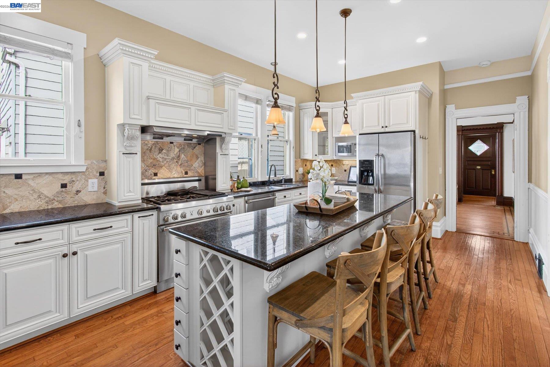 Detail Gallery Image 21 of 54 For 2214 Clinton Ave, Alameda,  CA 94501 - 4 Beds | 3 Baths