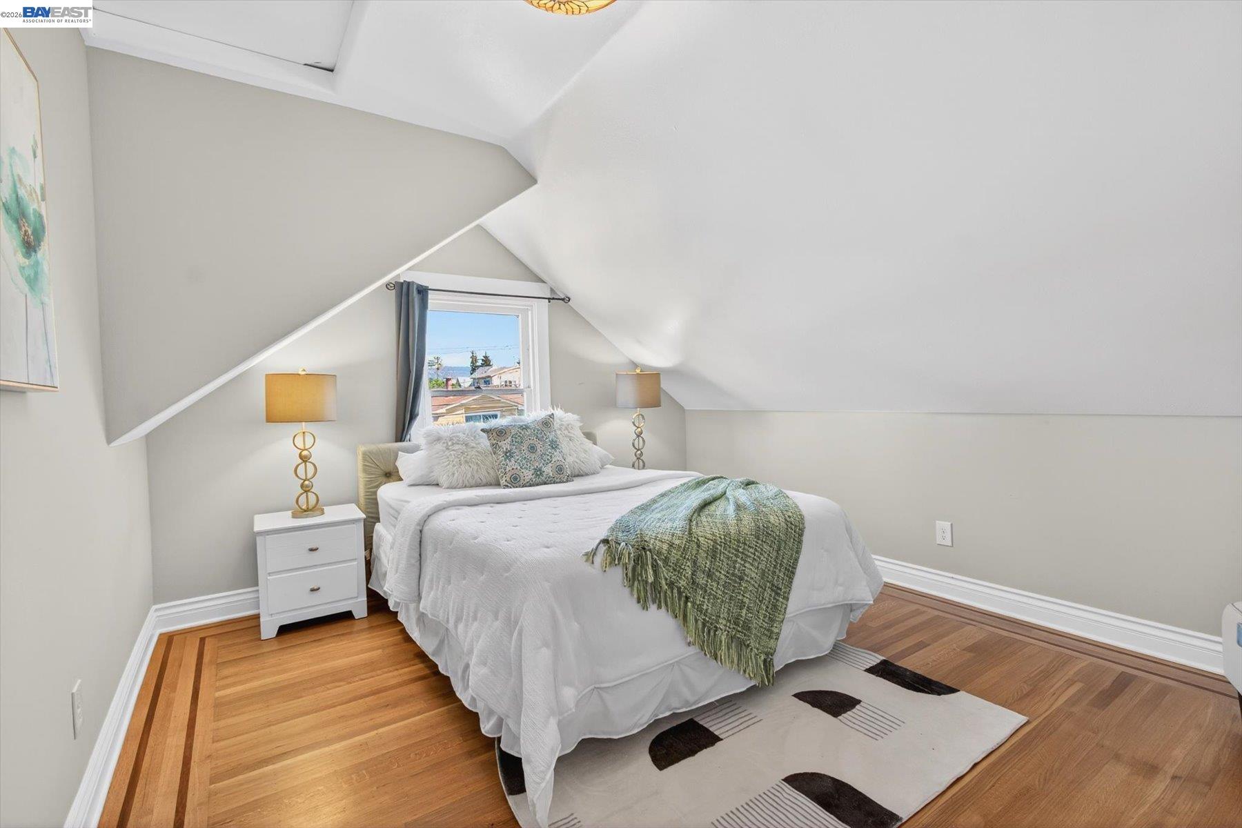 Detail Gallery Image 37 of 54 For 2214 Clinton Ave, Alameda,  CA 94501 - 4 Beds | 3 Baths