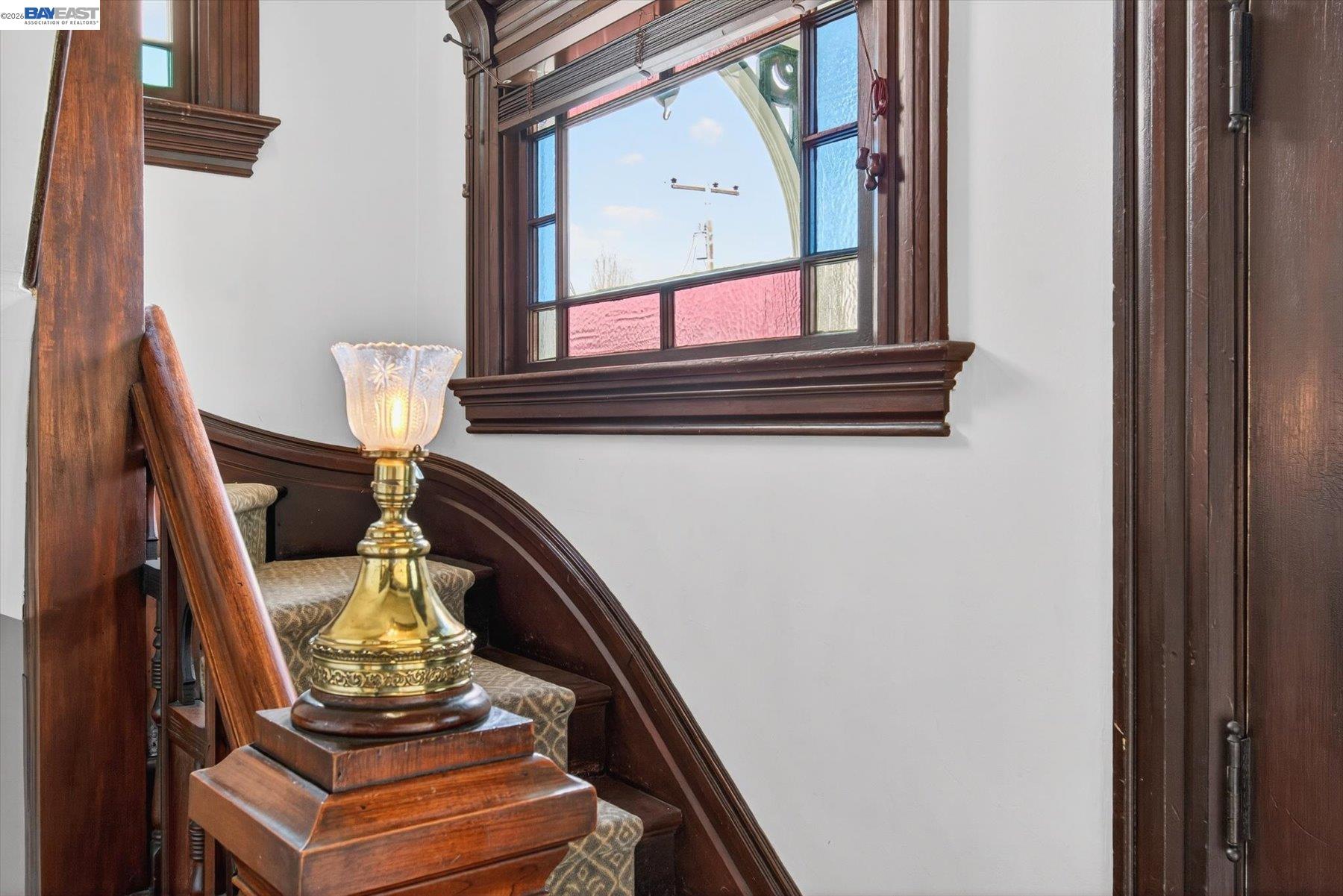 Detail Gallery Image 7 of 54 For 2214 Clinton Ave, Alameda,  CA 94501 - 4 Beds | 3 Baths