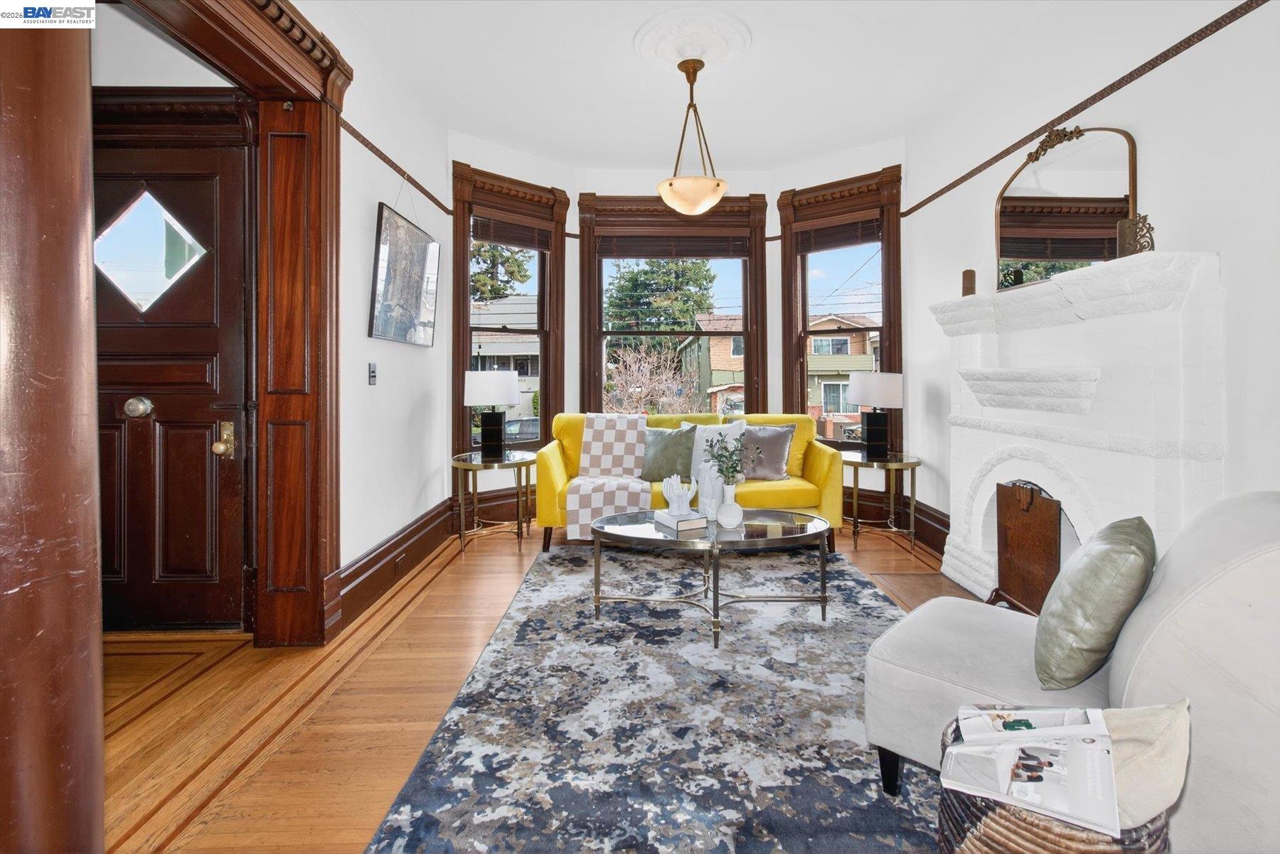 Detail Gallery Image 9 of 54 For 2214 Clinton Ave, Alameda,  CA 94501 - 4 Beds | 3 Baths