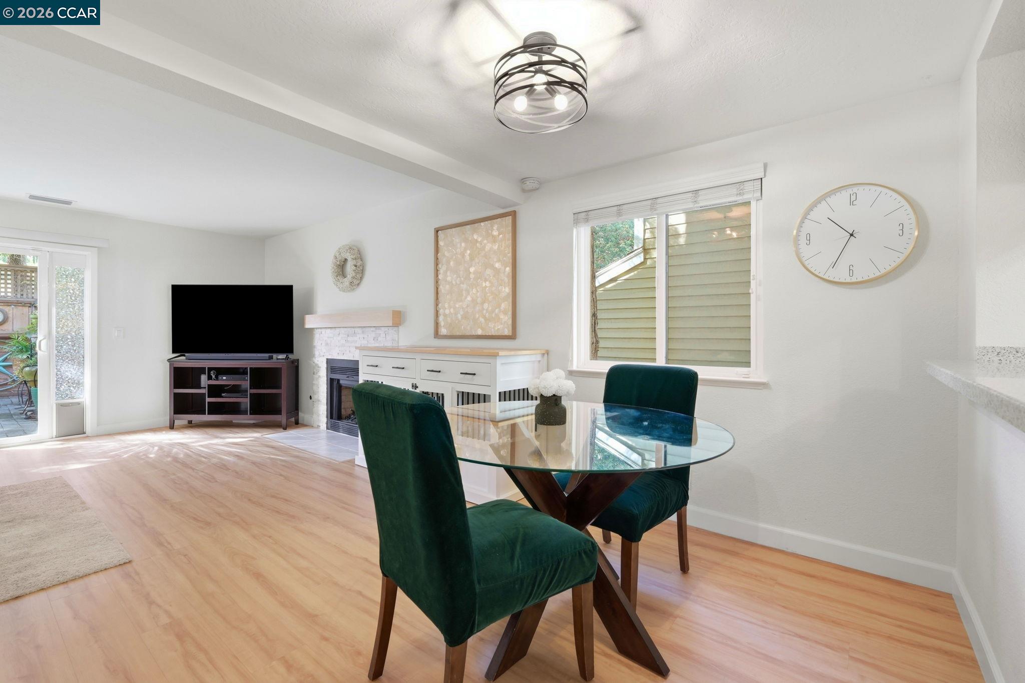 Photo #5: 41125595 Listing: Photo #5