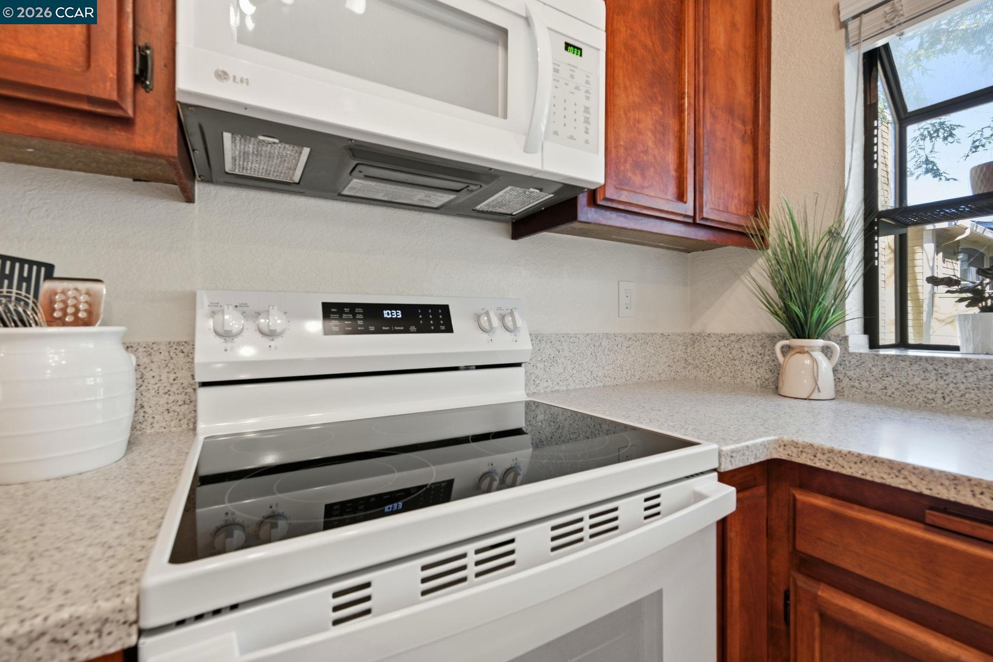 Photo #8: 41125595 Listing: Photo #8