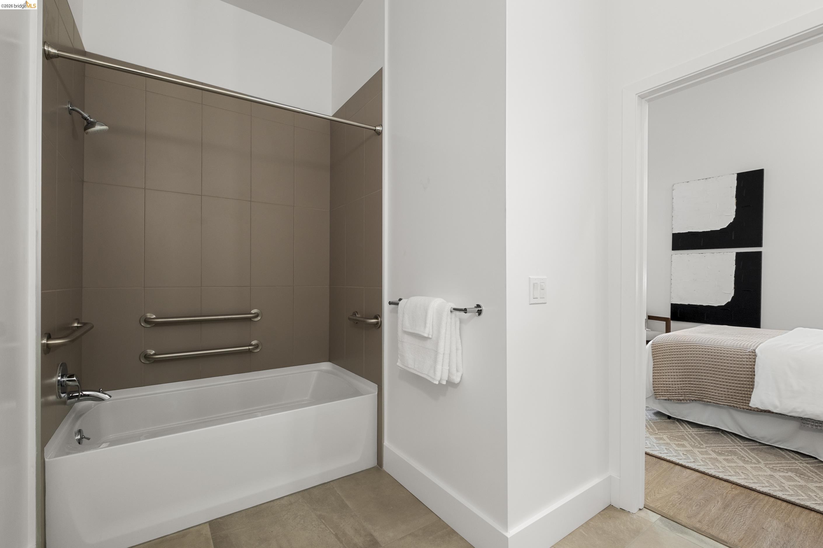 Photo #23: 41125596 Listing: Photo #23