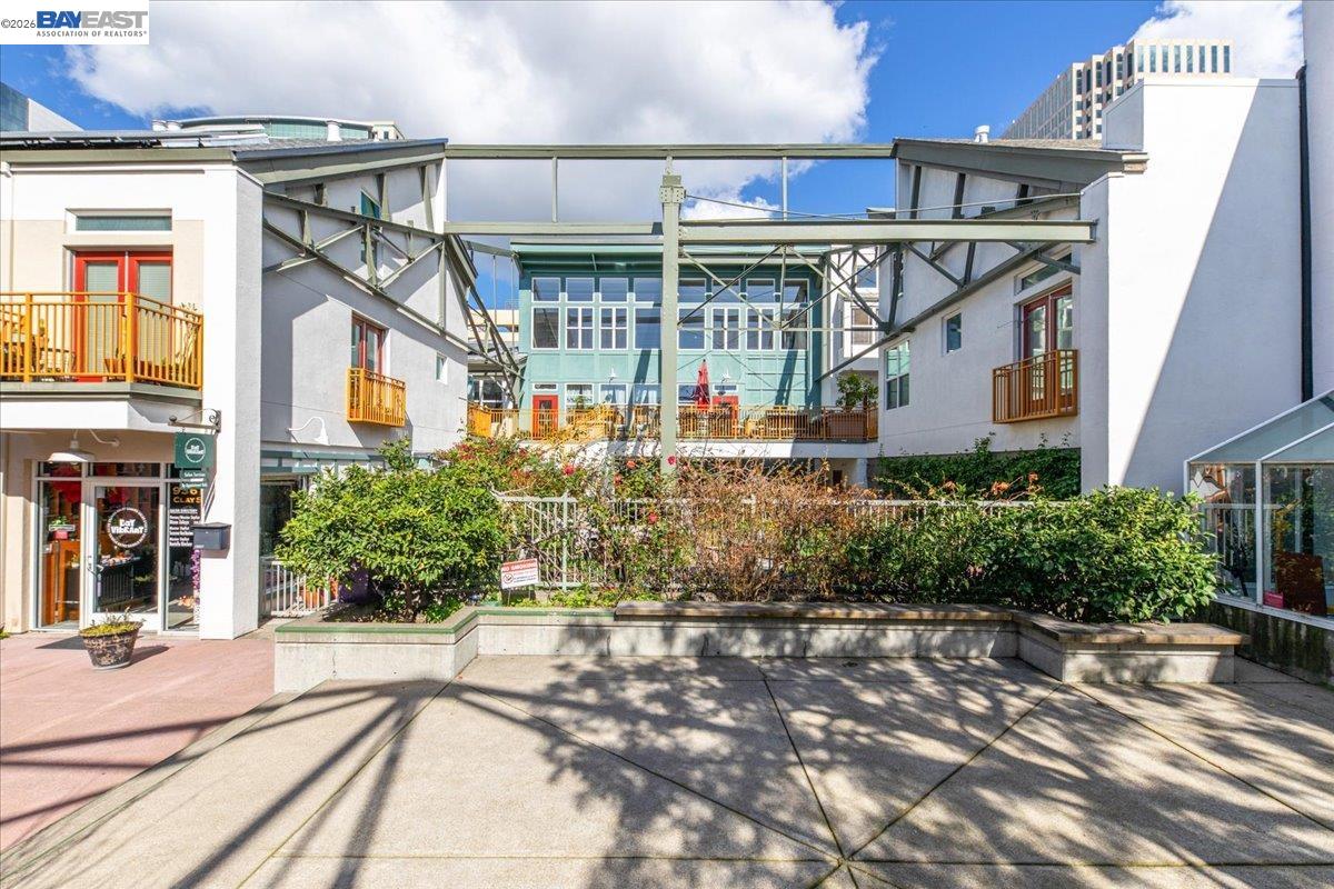 Detail Gallery Image 34 of 39 For 809 Clay, Oakland,  CA 94607 - – Beds | – Baths