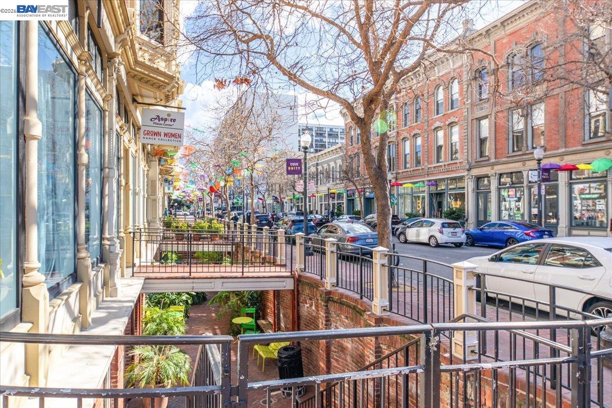 Detail Gallery Image 37 of 39 For 809 Clay, Oakland,  CA 94607 - – Beds | – Baths