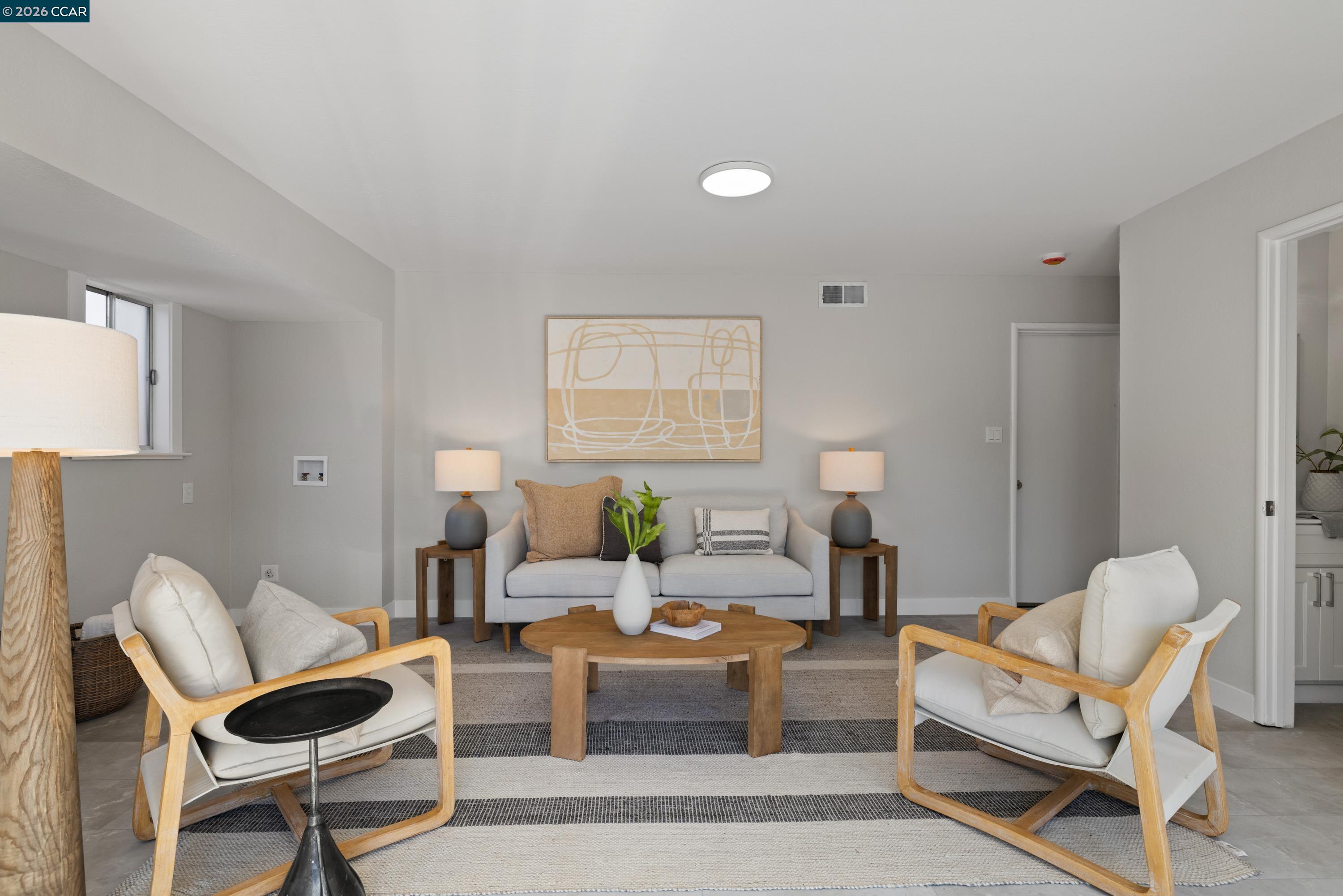 Detail Gallery Image 20 of 33 For 1020 Sanders Dr, Moraga,  CA 94556 - 3 Beds | 2/1 Baths