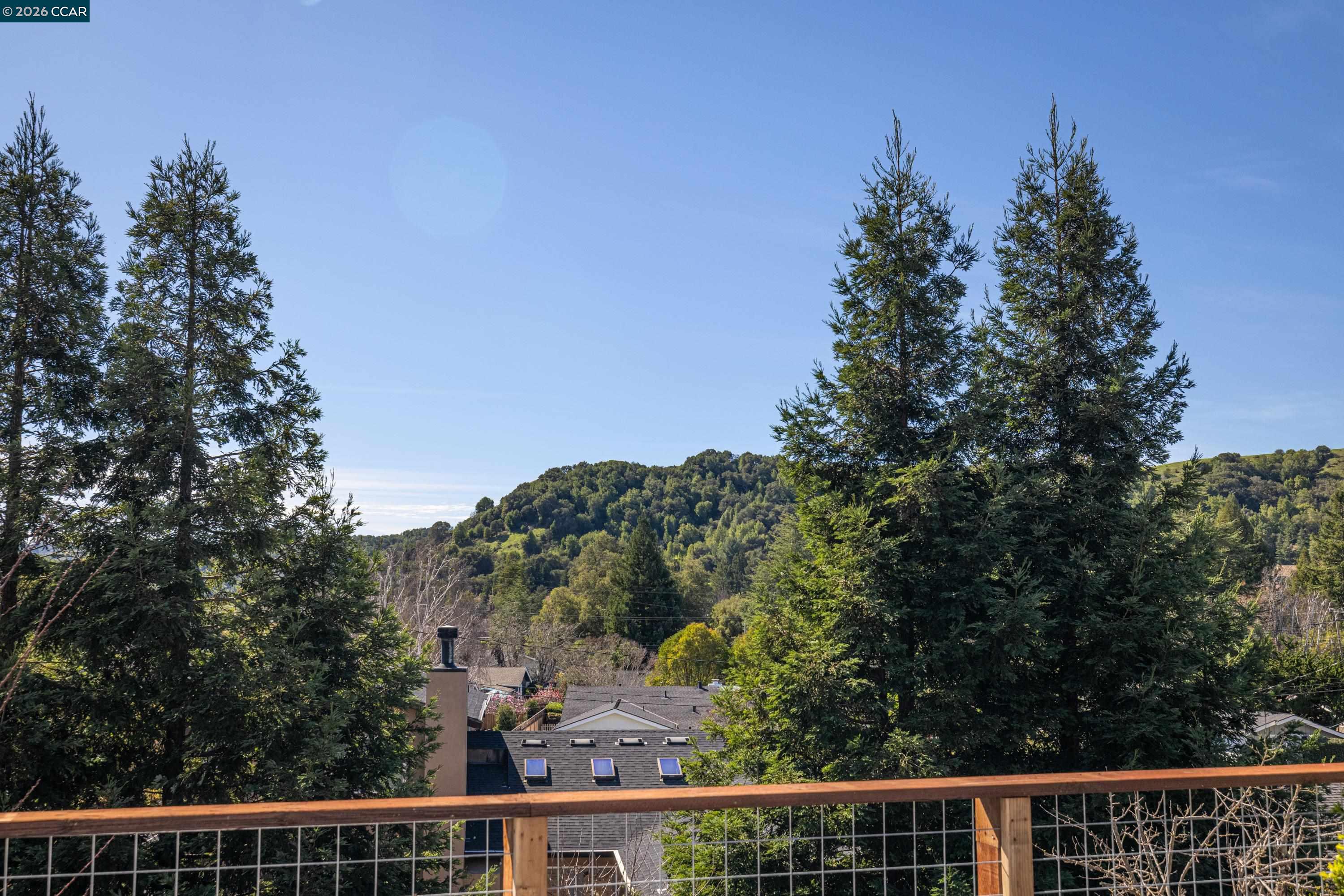 Detail Gallery Image 32 of 33 For 1020 Sanders Dr, Moraga,  CA 94556 - 3 Beds | 2/1 Baths