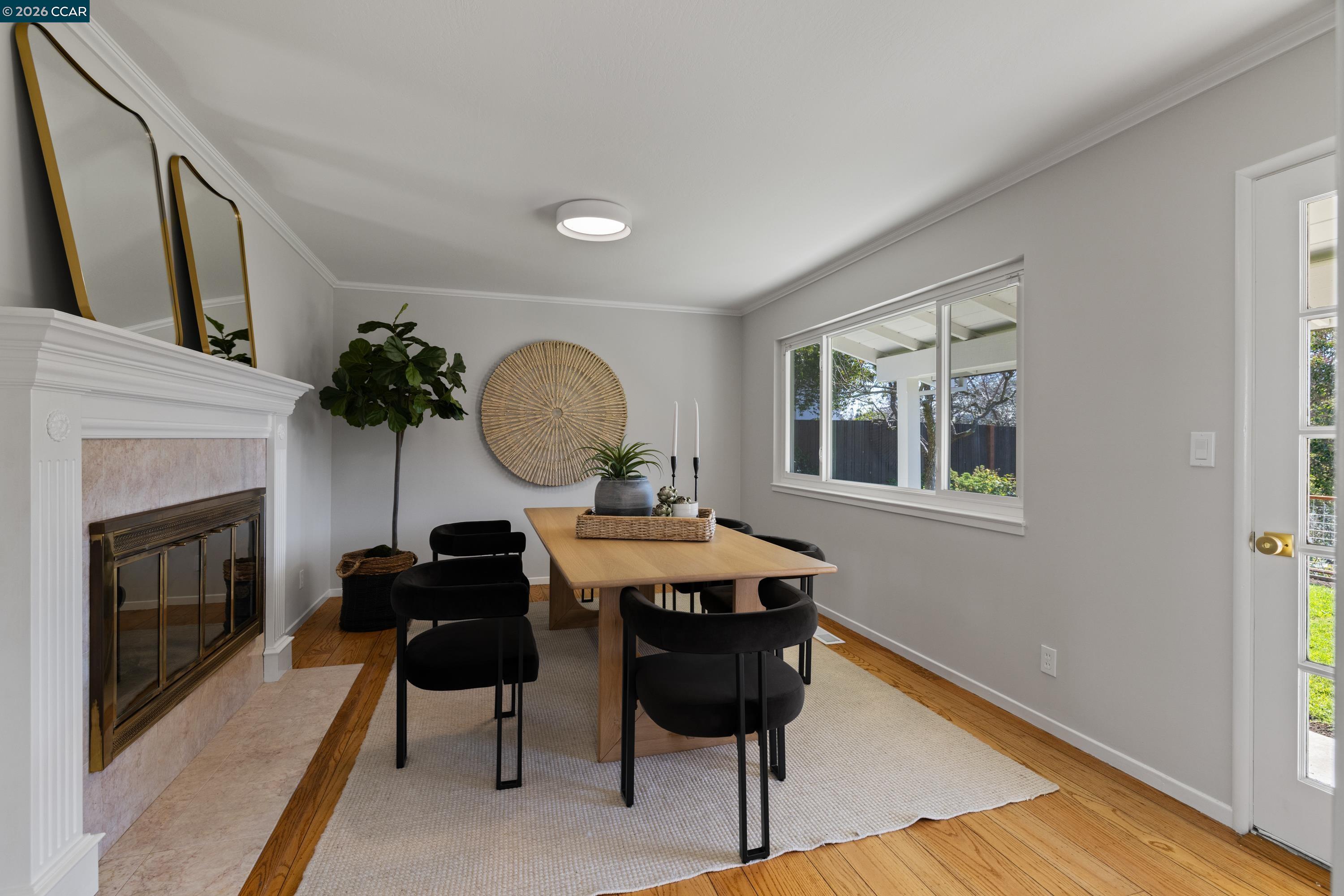 Detail Gallery Image 9 of 33 For 1020 Sanders Dr, Moraga,  CA 94556 - 3 Beds | 2/1 Baths