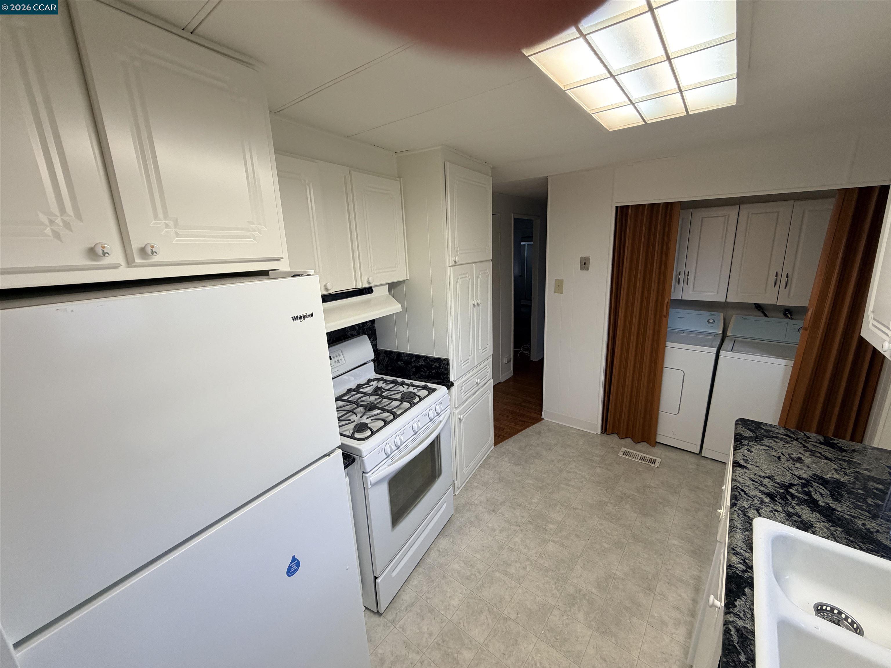 Detail Gallery Image 6 of 9 For 2339 Dalis Drive # 193,  Concord,  CA 94520 - 2 Beds | 2 Baths