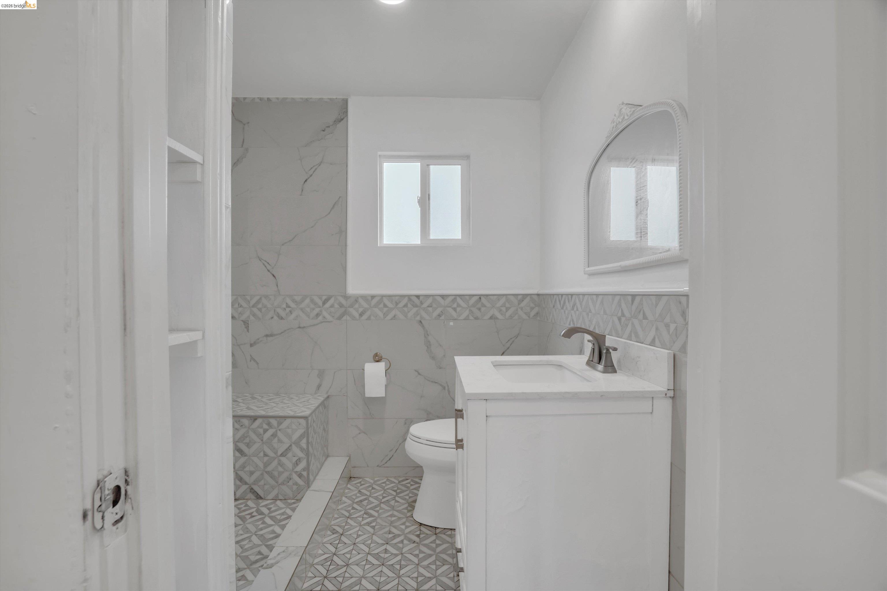 Detail Gallery Image 8 of 18 For 877 6th Avenue, San Bruno,  CA 94066 - 2 Beds | 1 Baths