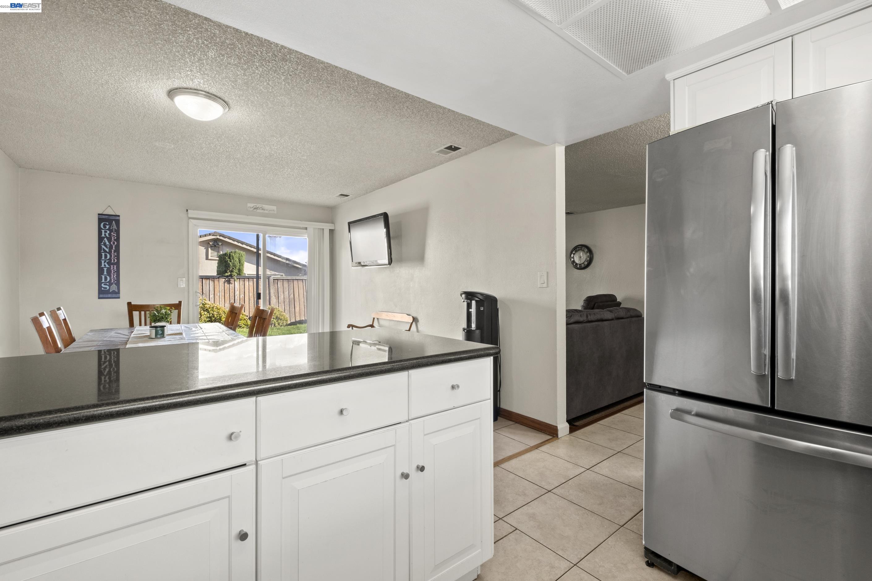 Detail Gallery Image 12 of 38 For 3138 Chimney Ct, Union City,  CA 94587 - 4 Beds | 2 Baths