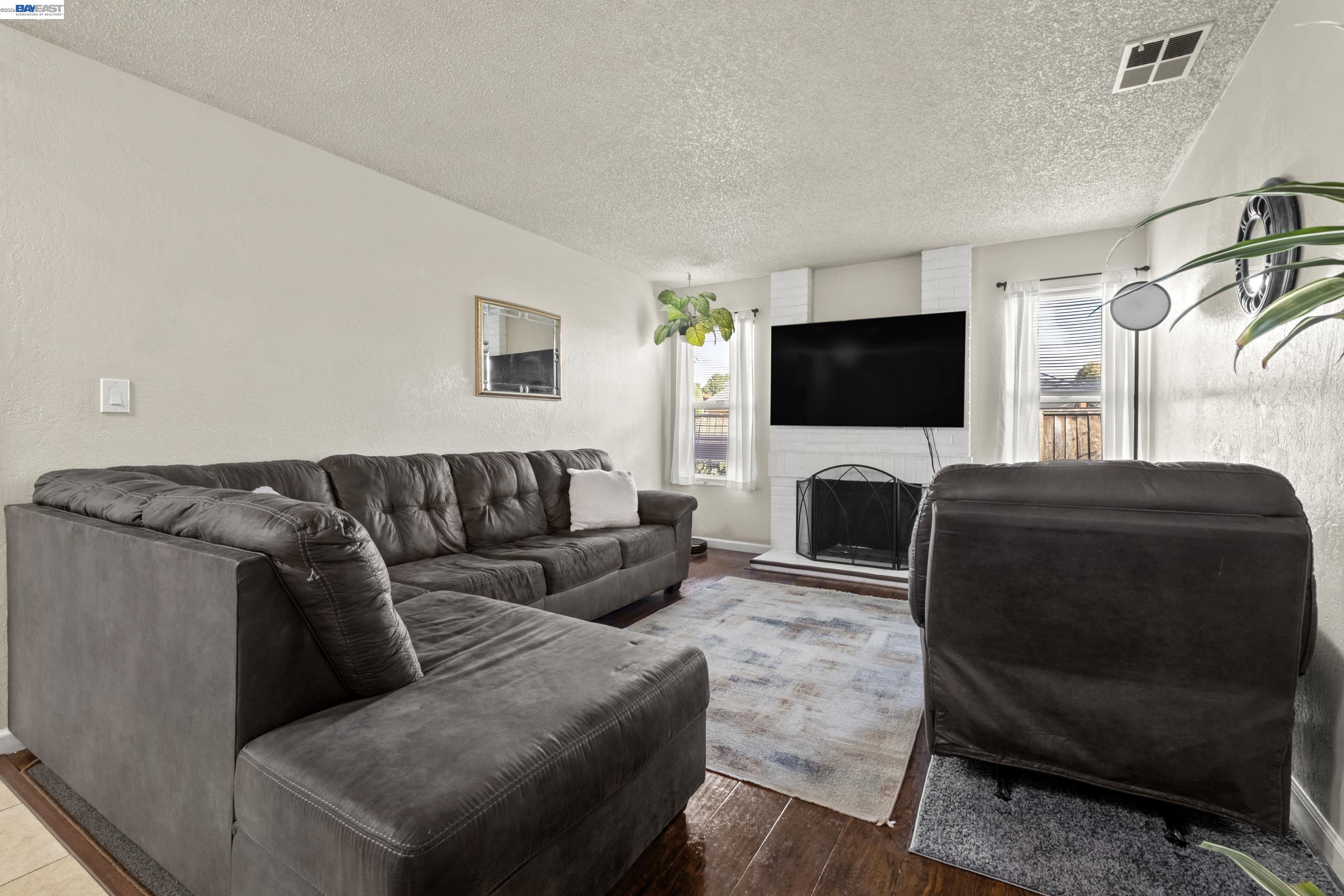 Detail Gallery Image 7 of 38 For 3138 Chimney Ct, Union City,  CA 94587 - 4 Beds | 2 Baths