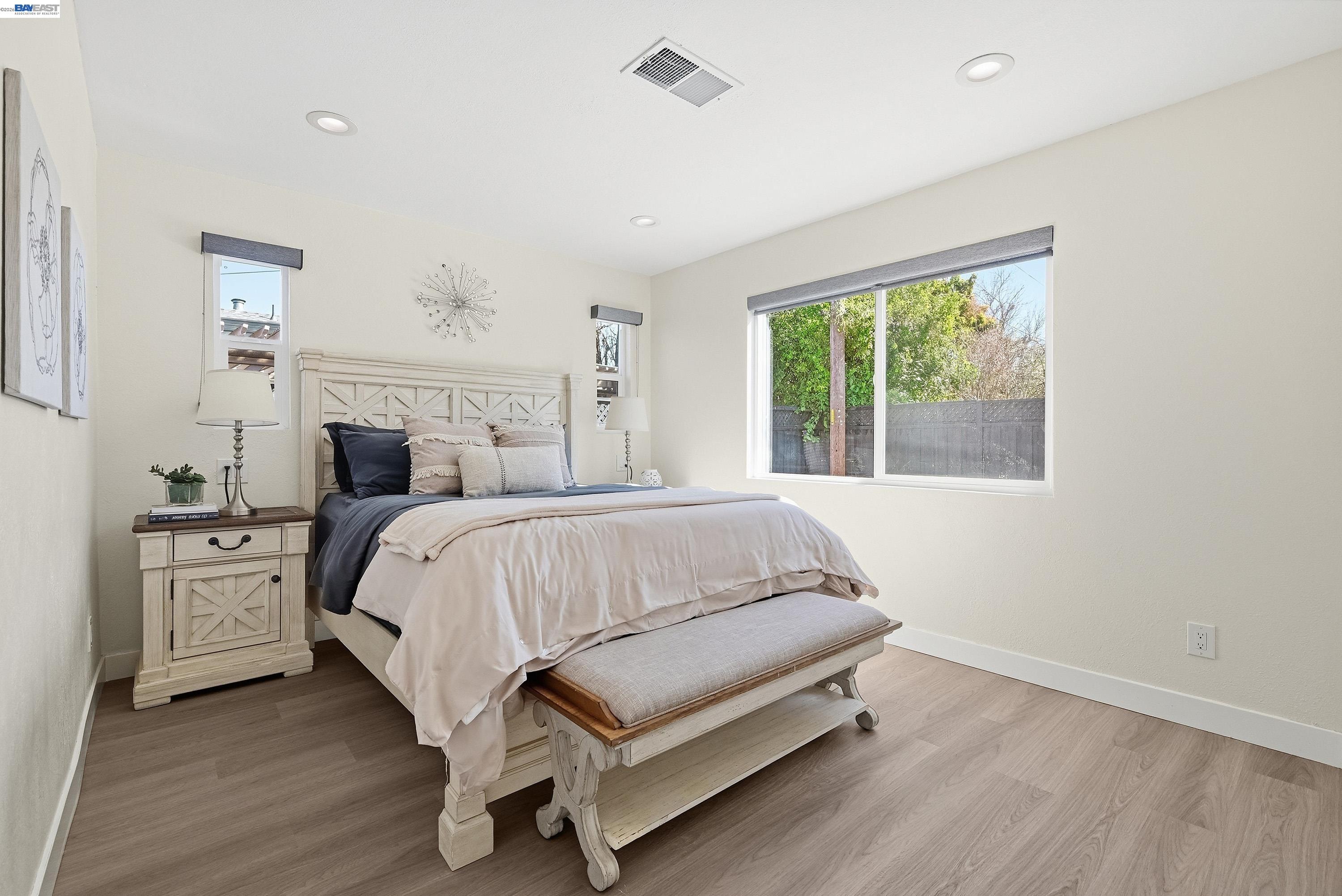 Detail Gallery Image 12 of 30 For 2498 Peachtree Ln, San Jose,  CA 95128 - 3 Beds | 2 Baths