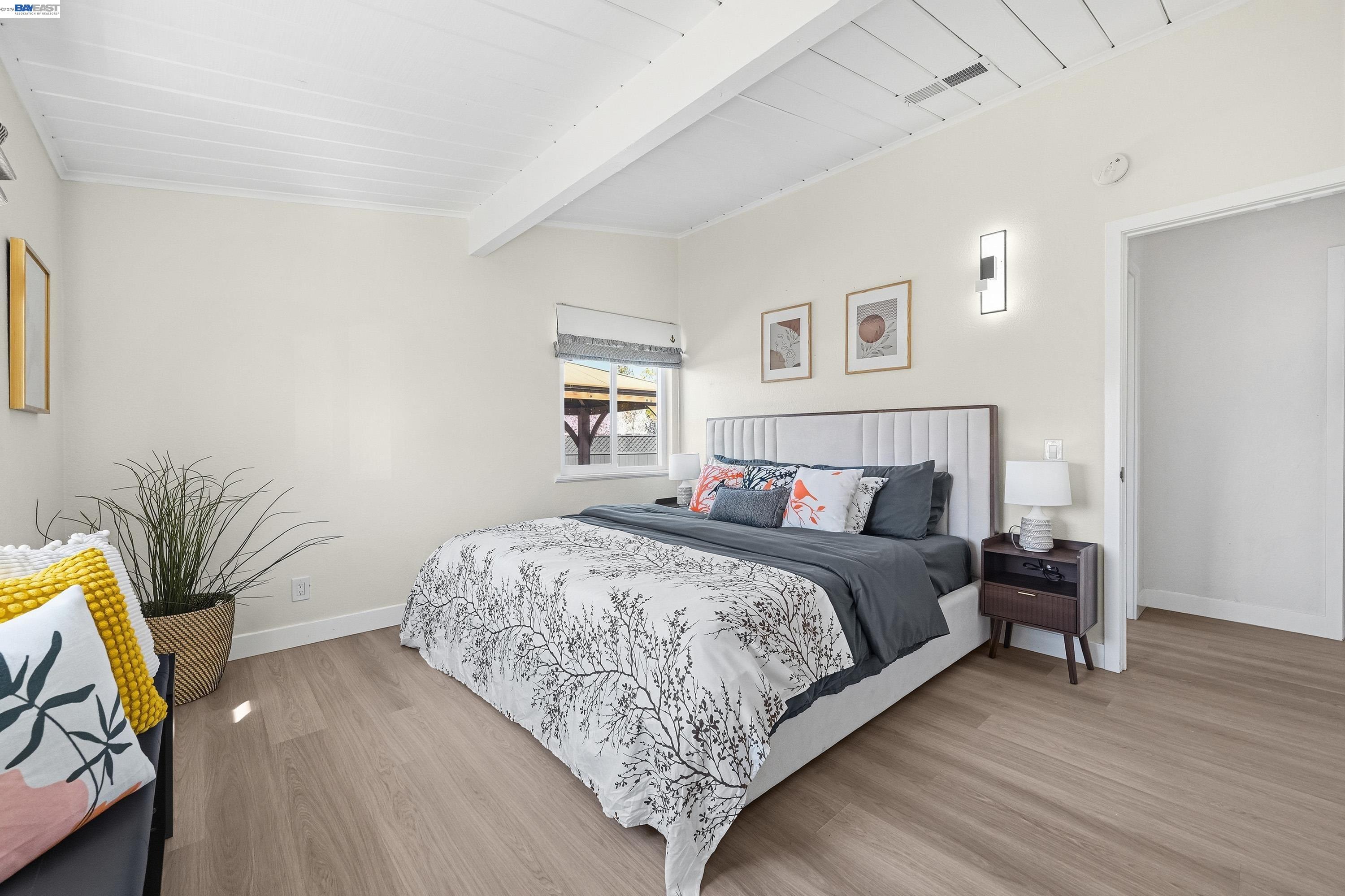 Detail Gallery Image 17 of 30 For 2498 Peachtree Ln, San Jose,  CA 95128 - 3 Beds | 2 Baths