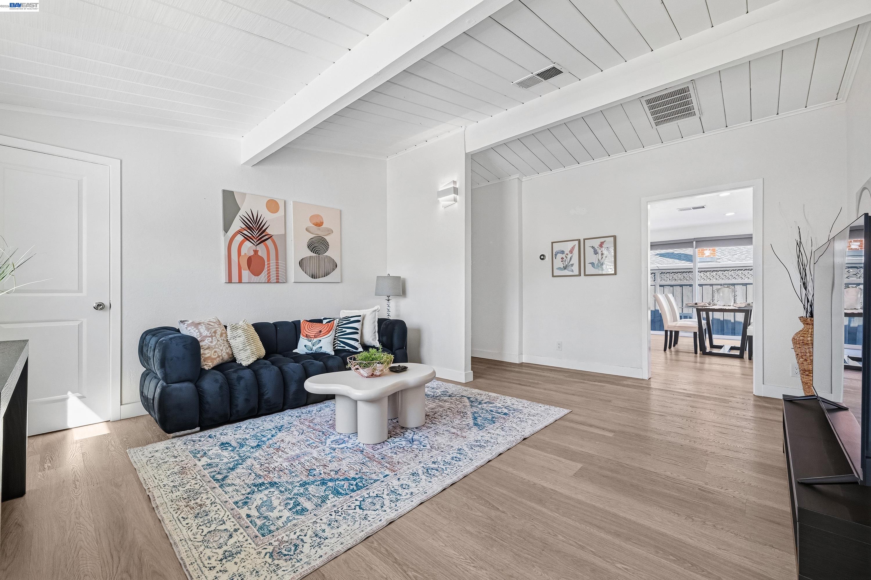 Detail Gallery Image 3 of 30 For 2498 Peachtree Ln, San Jose,  CA 95128 - 3 Beds | 2 Baths