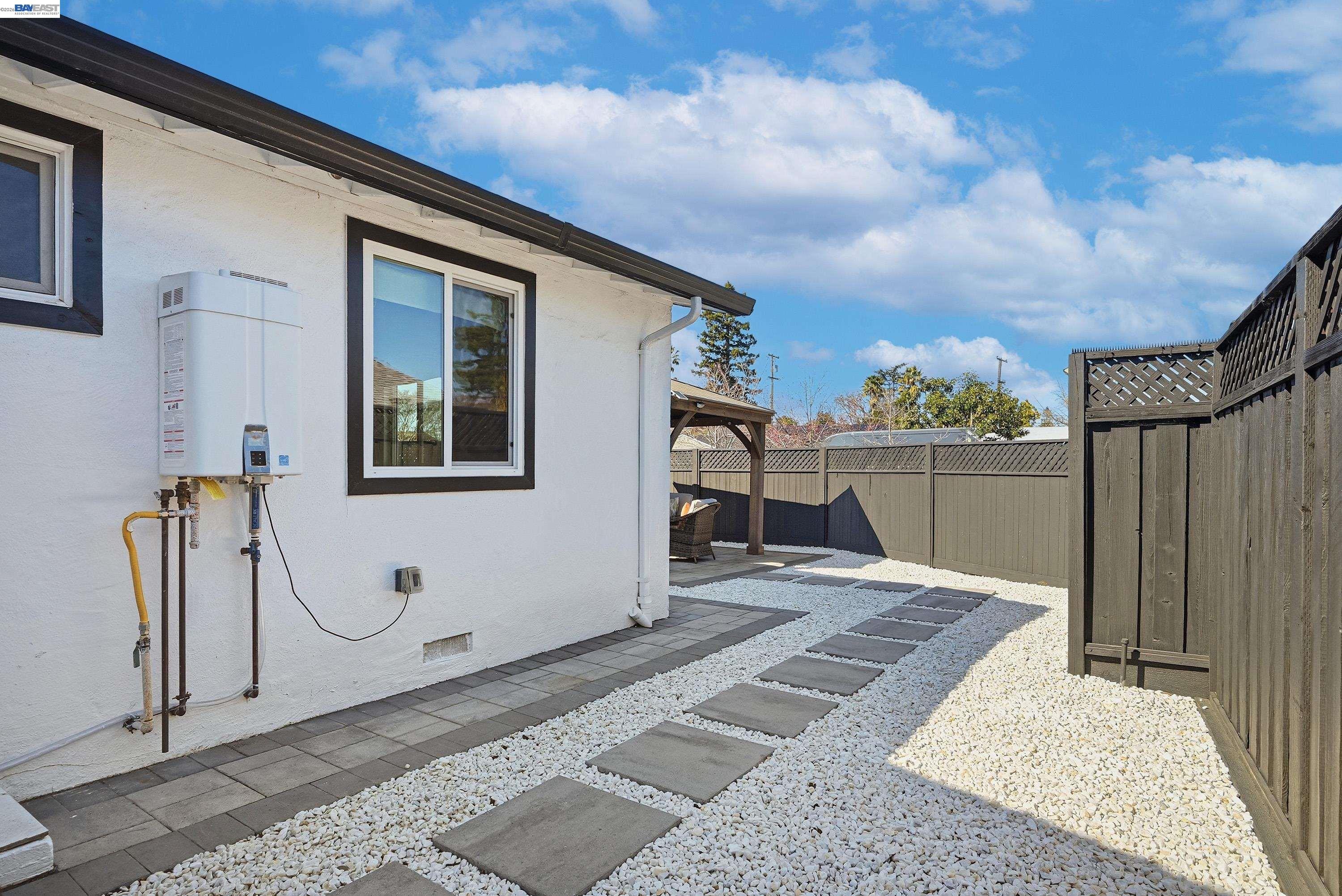 Detail Gallery Image 24 of 30 For 2498 Peachtree Ln, San Jose,  CA 95128 - 3 Beds | 2 Baths