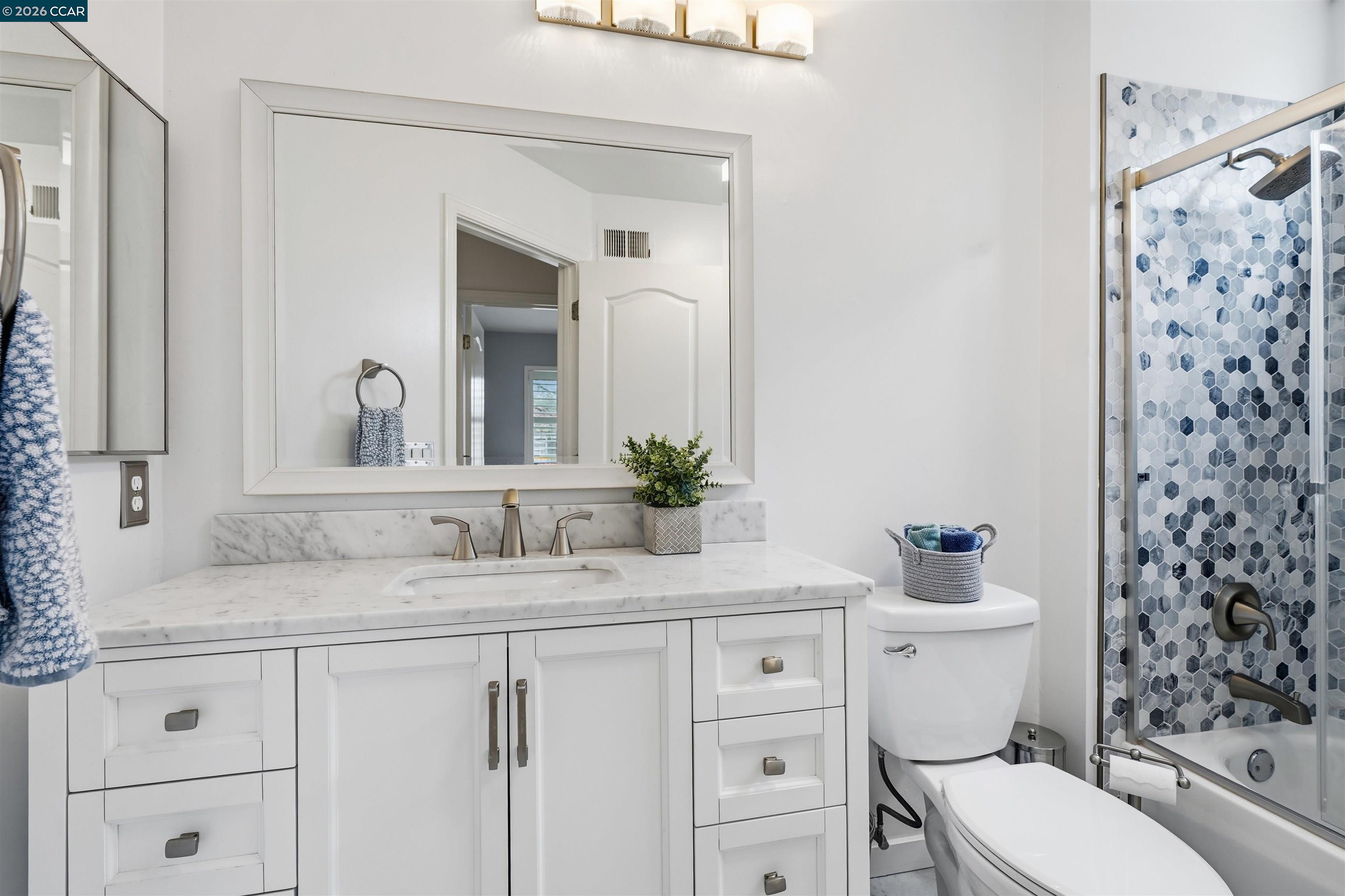 Detail Gallery Image 31 of 48 For 2175 Bluerock Circle, Concord,  CA 94521 - 3 Beds | 2/1 Baths