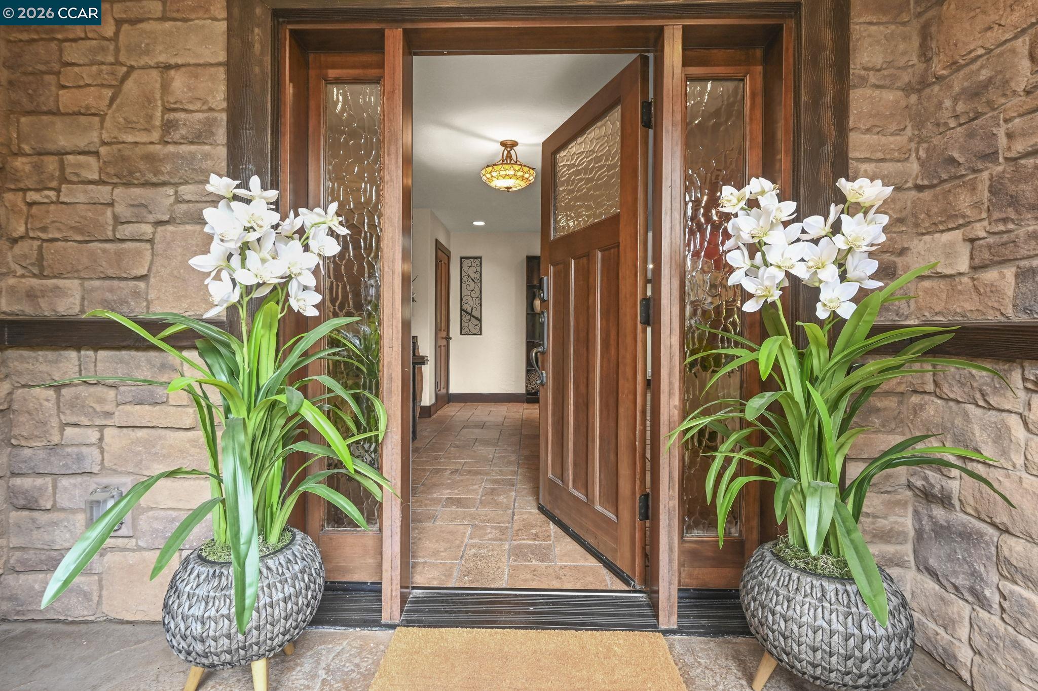 Detail Gallery Image 2 of 60 For 321 Livorna Heights Rd, Alamo,  CA 94507-1326 - 6 Beds | 4 Baths