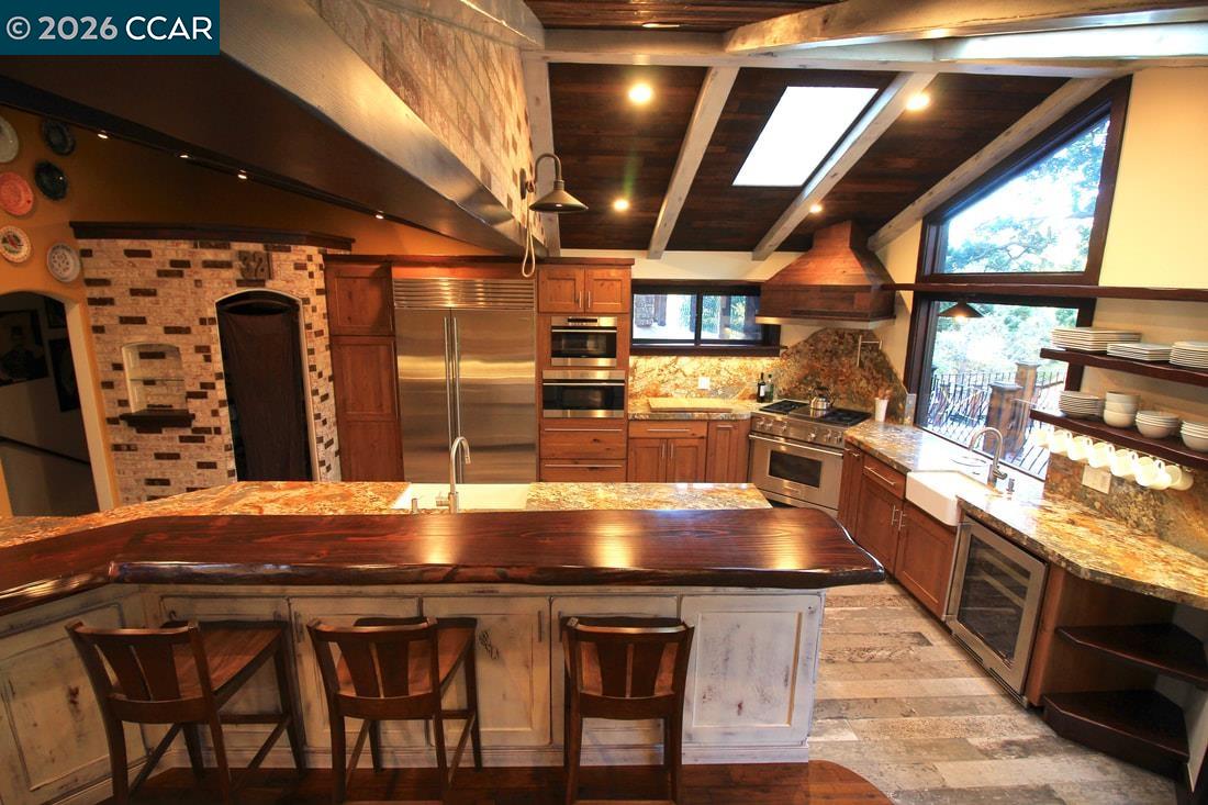 Detail Gallery Image 12 of 60 For 321 Livorna Heights Rd, Alamo,  CA 94507-1326 - 6 Beds | 4 Baths