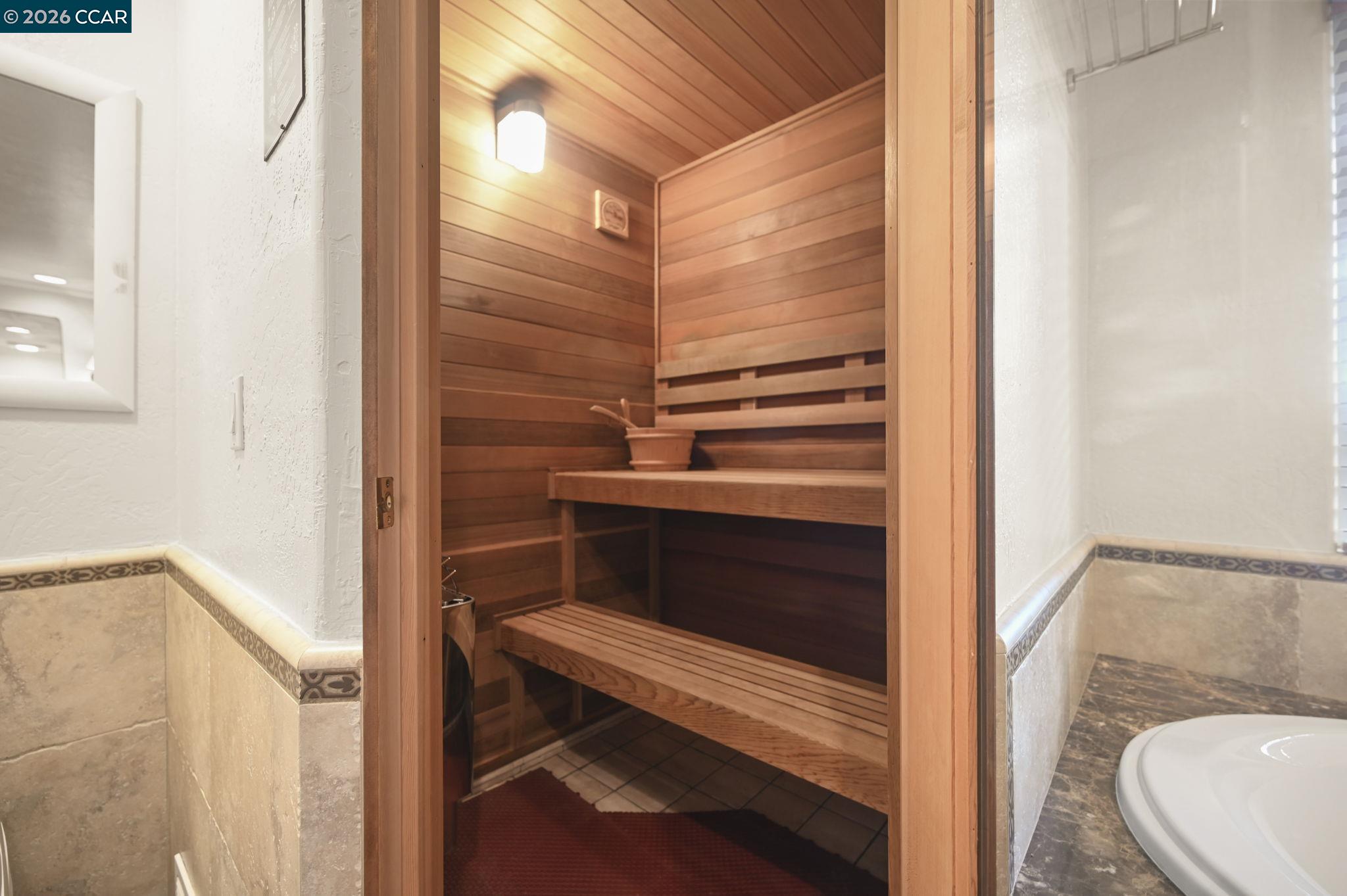 Detail Gallery Image 20 of 60 For 321 Livorna Heights Rd, Alamo,  CA 94507-1326 - 6 Beds | 4 Baths