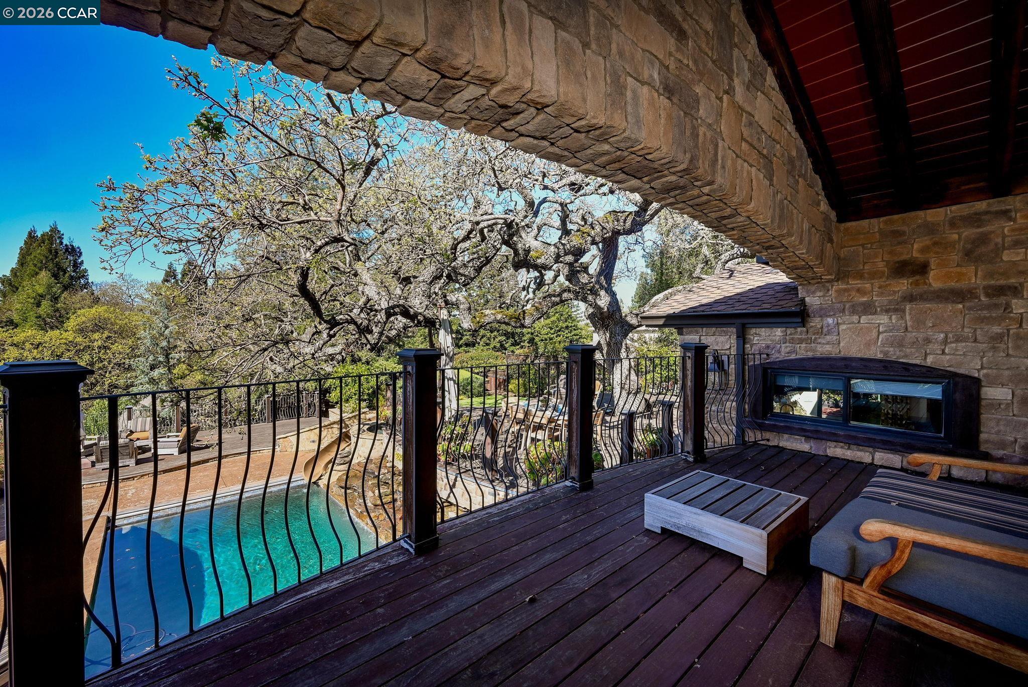 Detail Gallery Image 23 of 60 For 321 Livorna Heights Rd, Alamo,  CA 94507-1326 - 6 Beds | 4 Baths