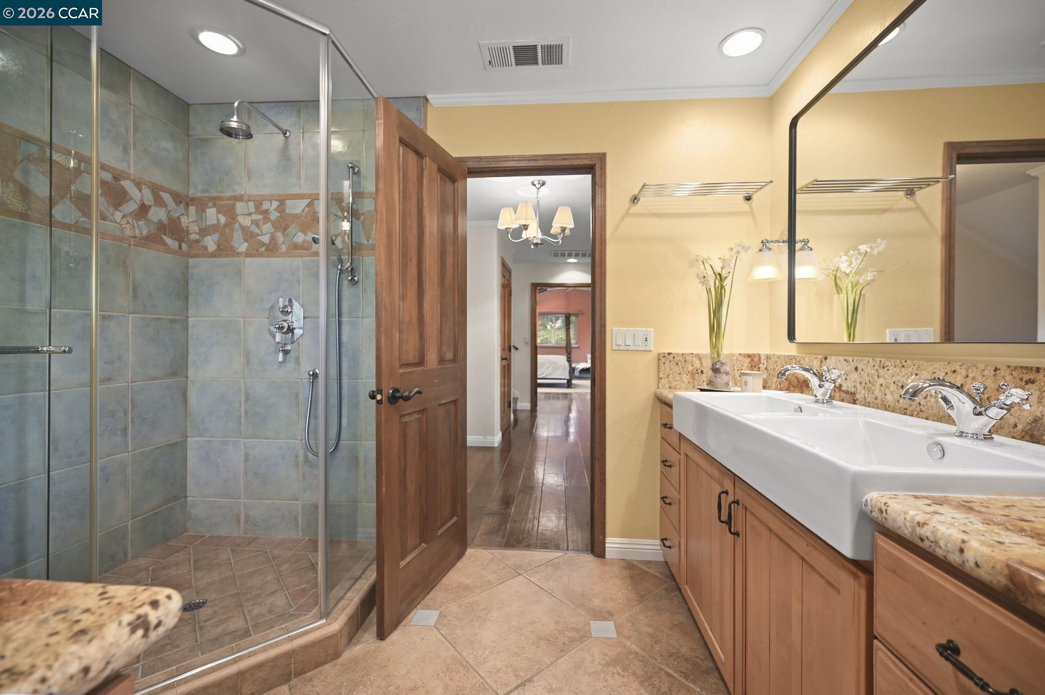 Detail Gallery Image 24 of 60 For 321 Livorna Heights Rd, Alamo,  CA 94507-1326 - 6 Beds | 4 Baths