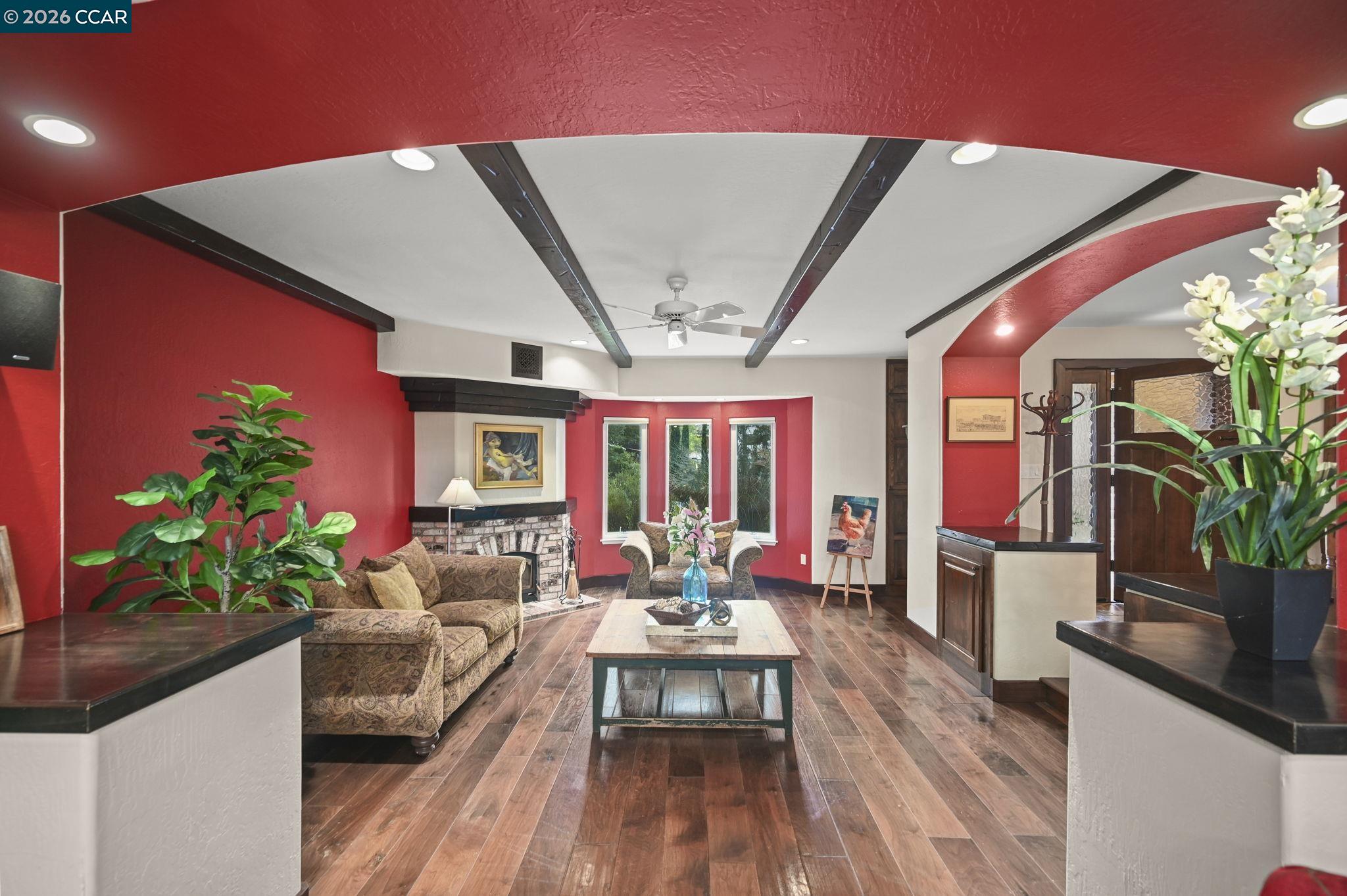 Detail Gallery Image 4 of 60 For 321 Livorna Heights Rd, Alamo,  CA 94507-1326 - 6 Beds | 4 Baths