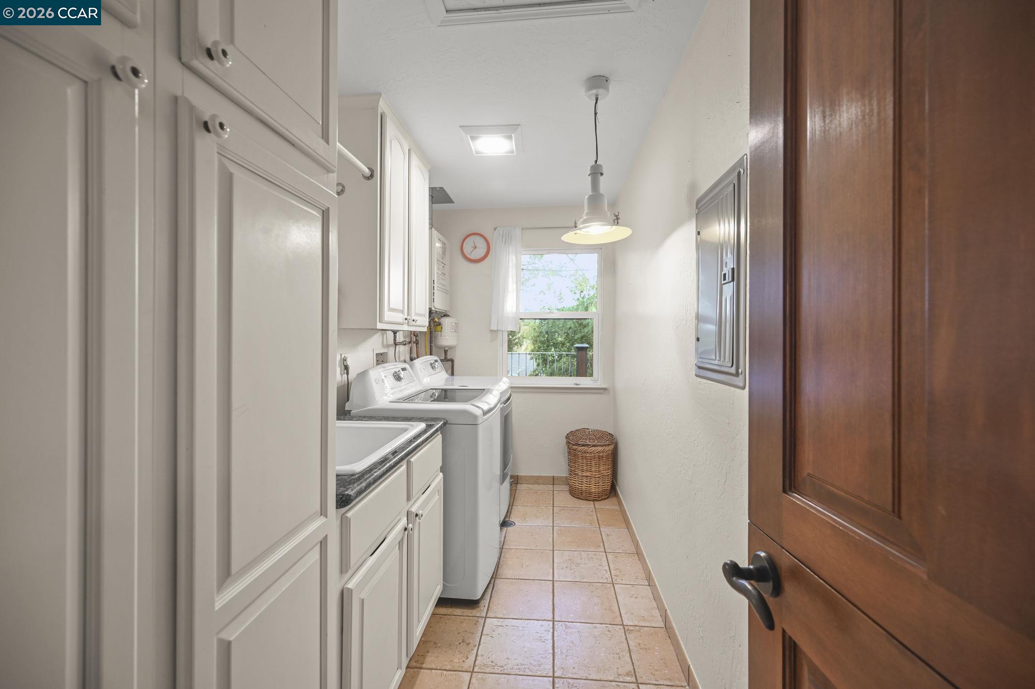 Detail Gallery Image 31 of 60 For 321 Livorna Heights Rd, Alamo,  CA 94507-1326 - 6 Beds | 4 Baths