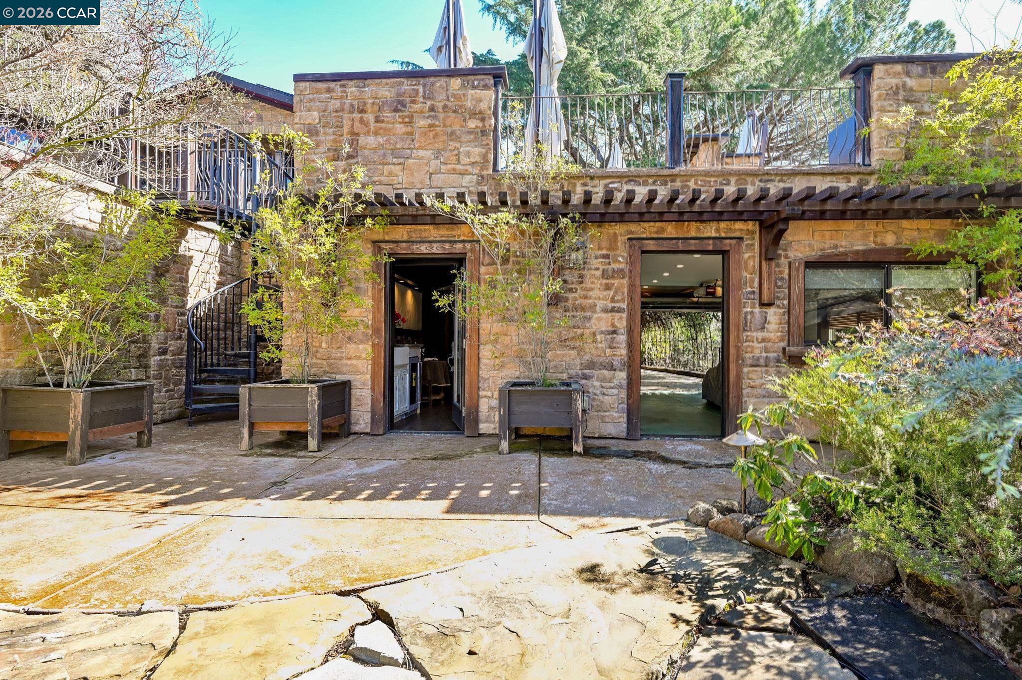 Detail Gallery Image 32 of 60 For 321 Livorna Heights Rd, Alamo,  CA 94507-1326 - 6 Beds | 4 Baths