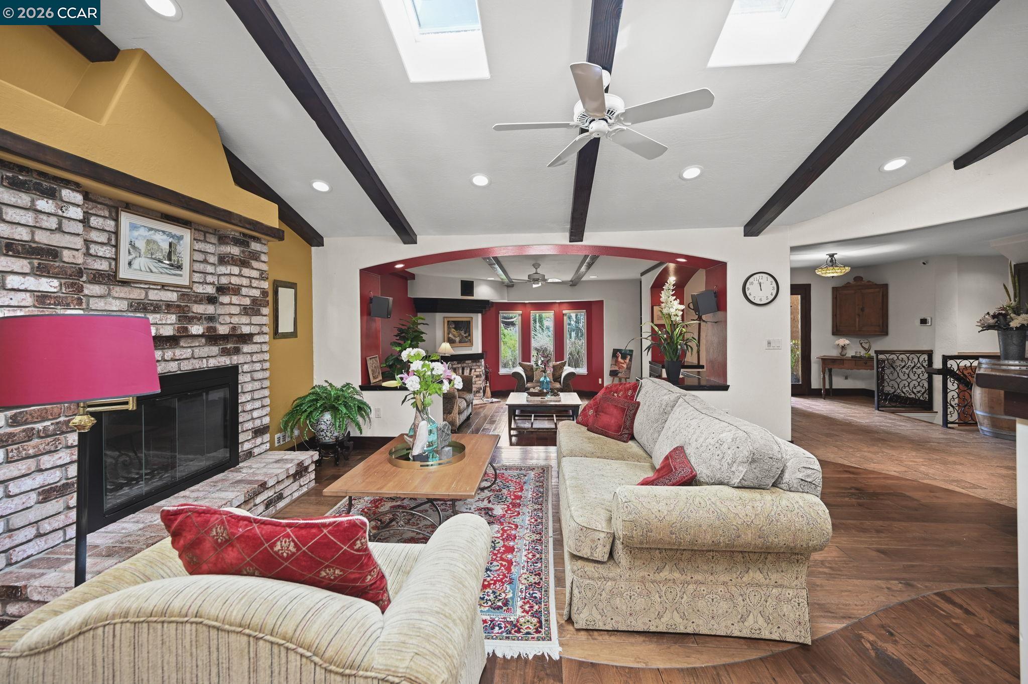 Detail Gallery Image 6 of 60 For 321 Livorna Heights Rd, Alamo,  CA 94507-1326 - 6 Beds | 4 Baths