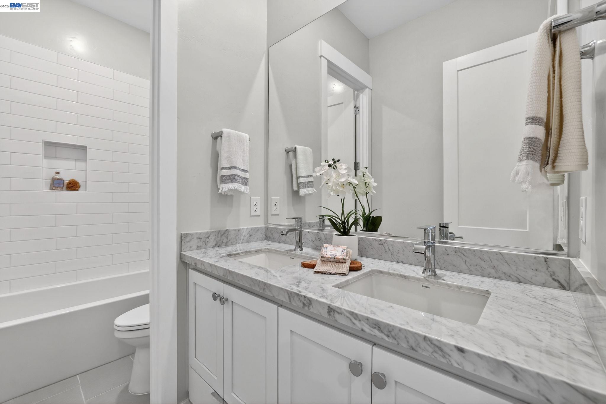 Detail Gallery Image 4 of 59 For 8675 Spikerush Ln, Granite Bay,  CA 95746 - 5 Beds | 3/1 Baths