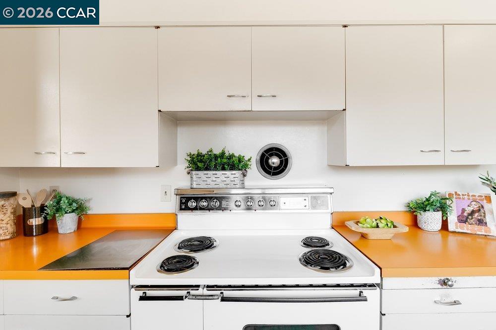 Detail Gallery Image 18 of 57 For 1680 Lilac Dr., Walnut Creek,  CA 94595 - 4 Beds | 3 Baths