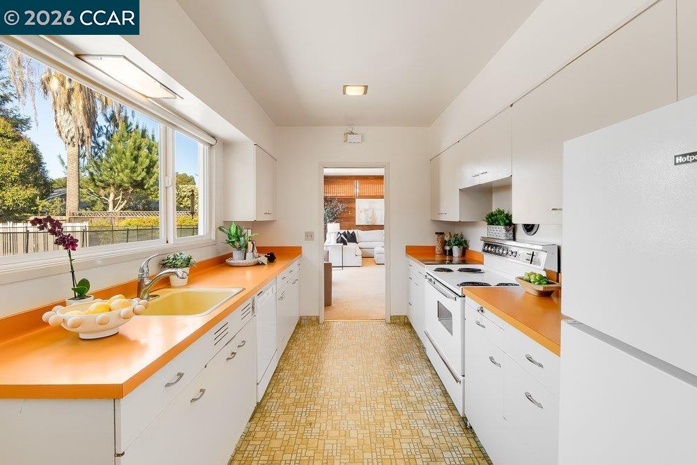 Detail Gallery Image 20 of 57 For 1680 Lilac Dr., Walnut Creek,  CA 94595 - 4 Beds | 3 Baths