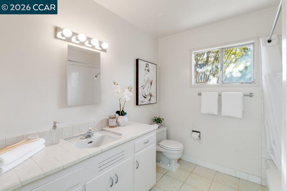 Detail Gallery Image 28 of 57 For 1680 Lilac Dr., Walnut Creek,  CA 94595 - 4 Beds | 3 Baths