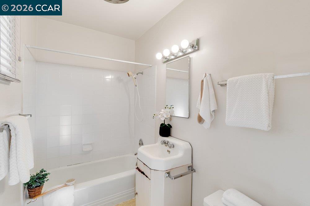 Detail Gallery Image 43 of 57 For 1680 Lilac Dr., Walnut Creek,  CA 94595 - 4 Beds | 3 Baths