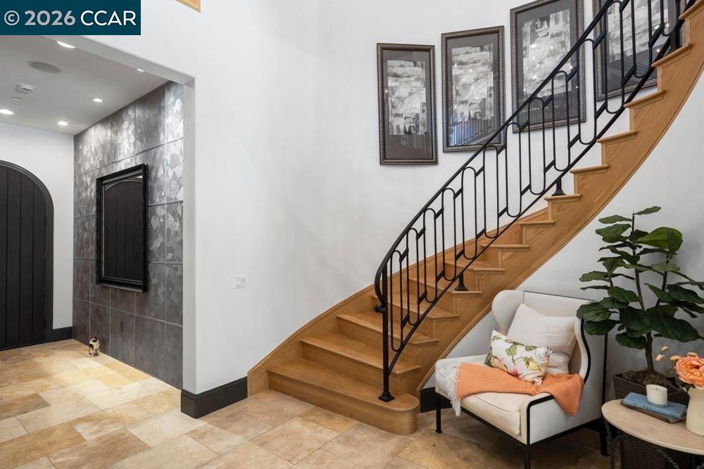 Detail Gallery Image 15 of 60 For 415 Vendeen Ct, Danville,  CA 94506 - 5 Beds | 5/1 Baths