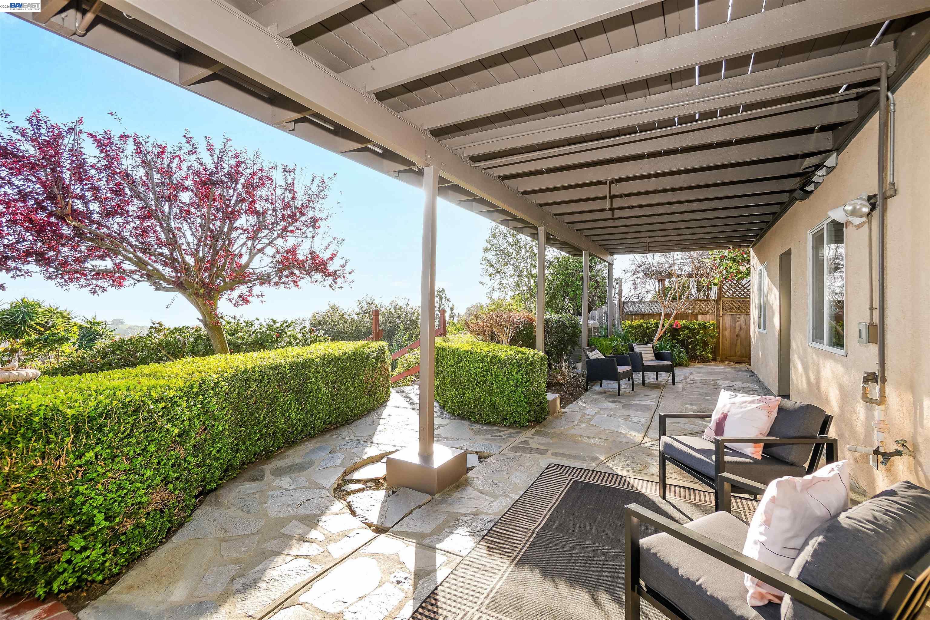 Detail Gallery Image 53 of 60 For 3499 La Mesa Dr, Hayward,  CA 94542 - 5 Beds | 3/1 Baths