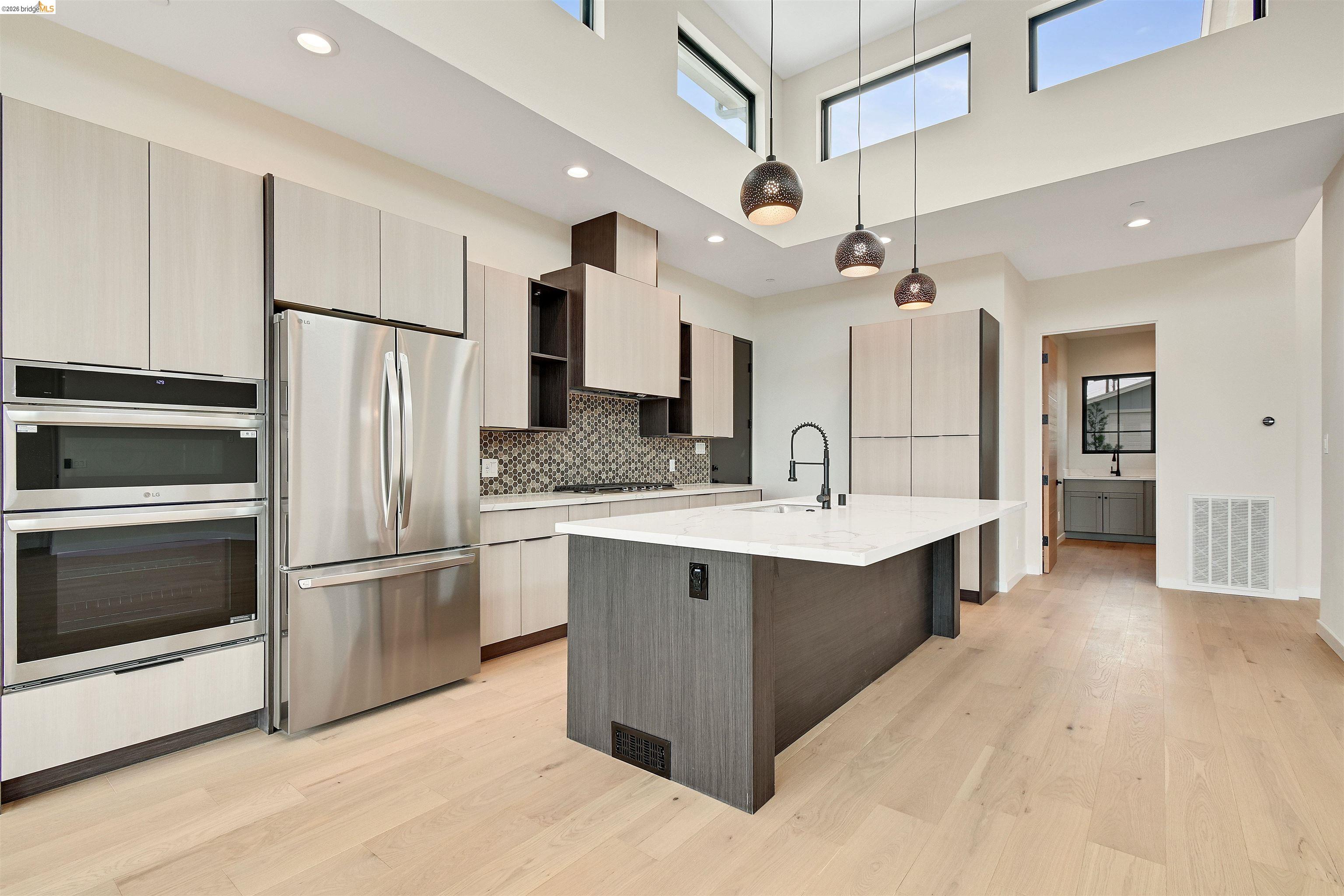 Detail Gallery Image 14 of 38 For 8 North Rancho Ct., Pinole,  CA 94803 - 5 Beds | 4 Baths