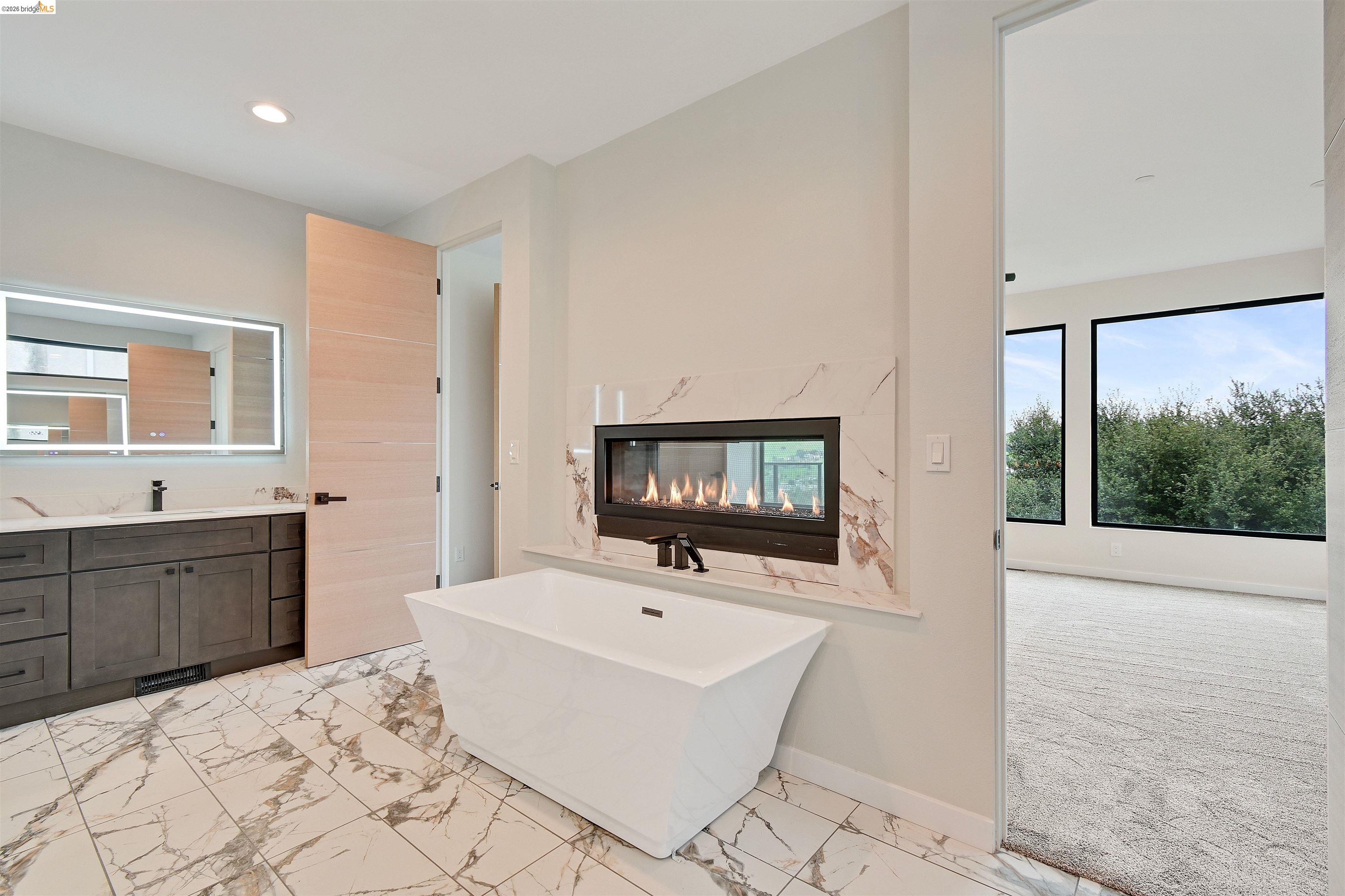 Detail Gallery Image 21 of 38 For 8 North Rancho Ct., Pinole,  CA 94803 - 5 Beds | 4 Baths