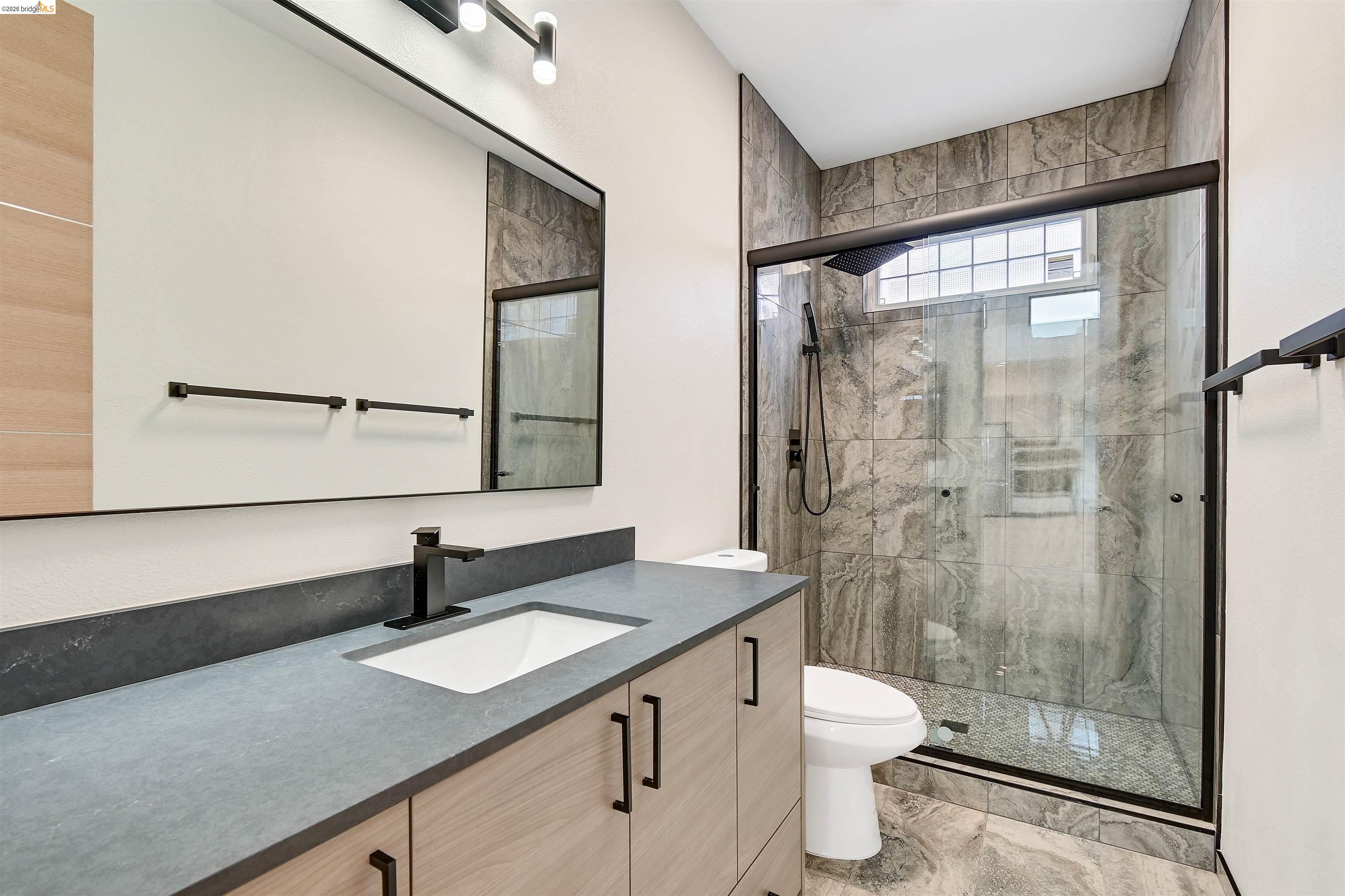 Detail Gallery Image 24 of 38 For 8 North Rancho Ct., Pinole,  CA 94803 - 5 Beds | 4 Baths