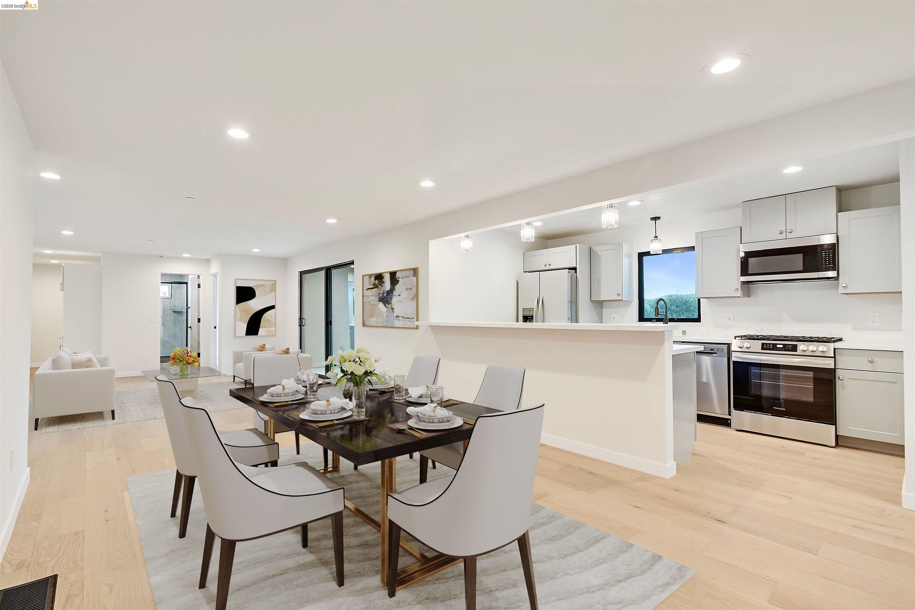 Detail Gallery Image 28 of 38 For 8 North Rancho Ct., Pinole,  CA 94803 - 5 Beds | 4 Baths