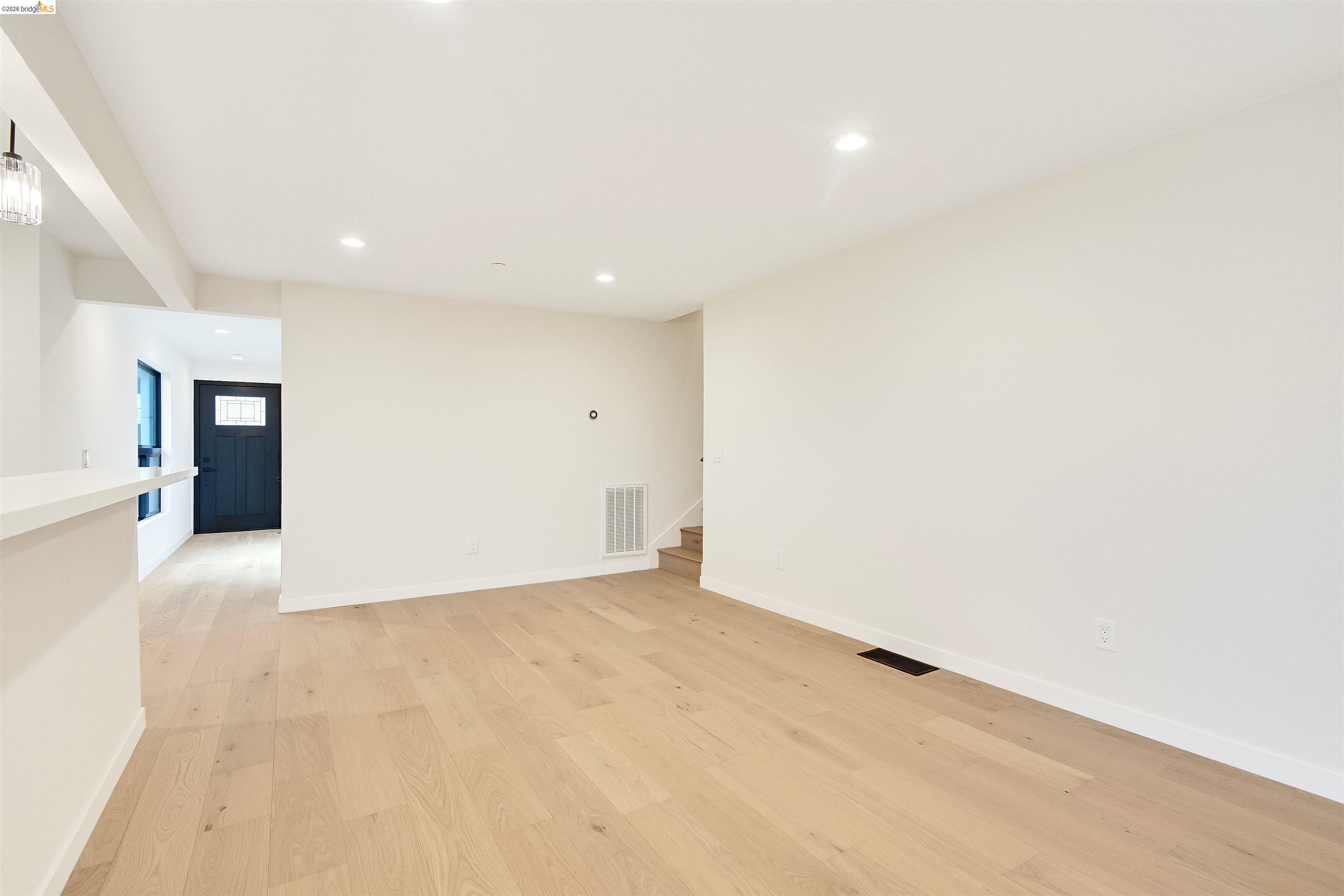 Detail Gallery Image 29 of 38 For 8 North Rancho Ct., Pinole,  CA 94803 - 5 Beds | 4 Baths