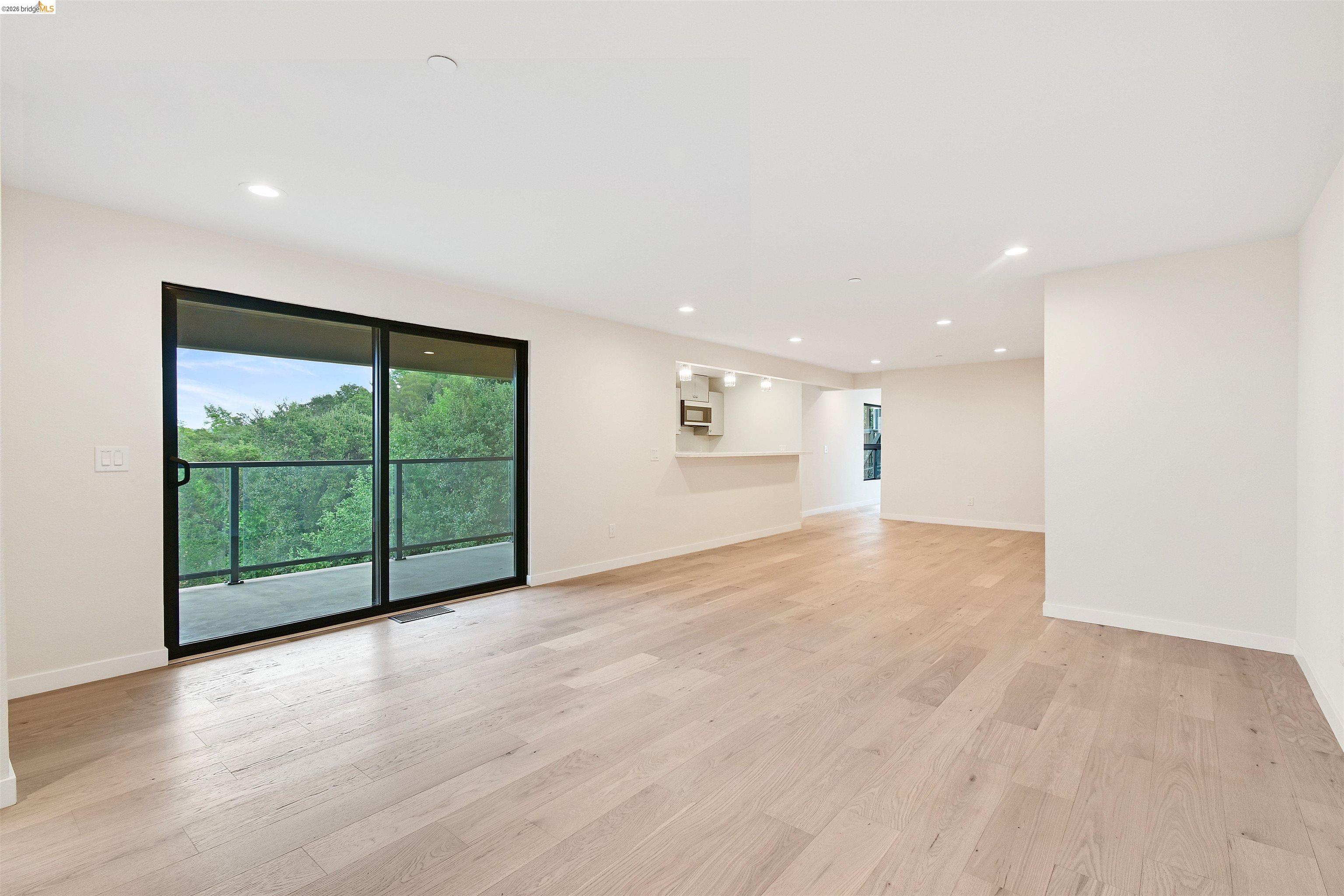 Detail Gallery Image 30 of 38 For 8 North Rancho Ct., Pinole,  CA 94803 - 5 Beds | 4 Baths