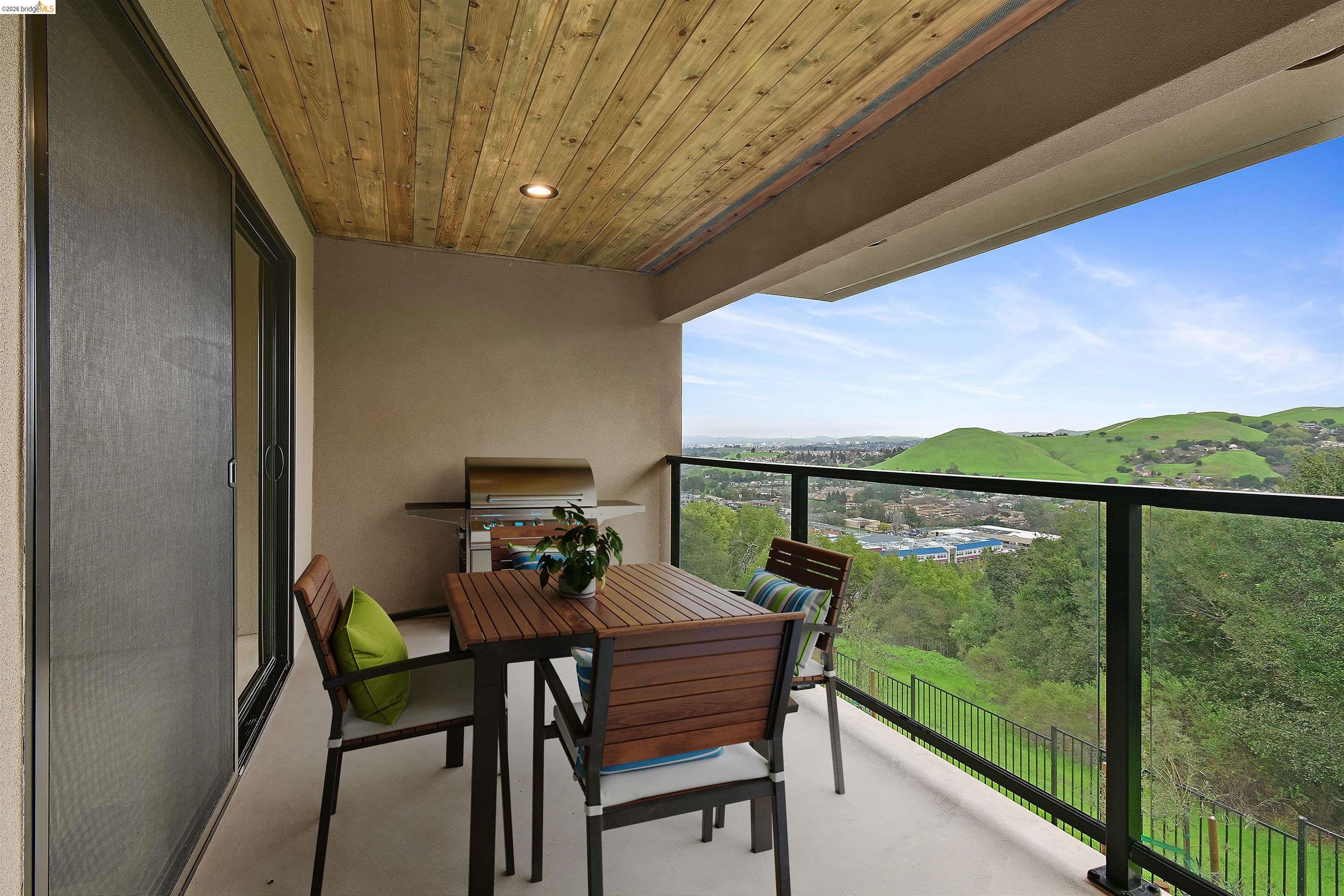 Detail Gallery Image 36 of 38 For 8 North Rancho Ct., Pinole,  CA 94803 - 5 Beds | 4 Baths